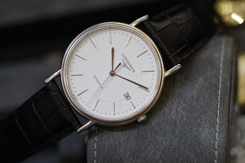 đồng hồ Longines Presence Automatic Indexes L4.921.4.72.2 cũ chính hãng