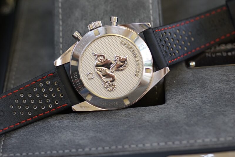 dong-ho-cu-Omega-Speedmaster-Moonwatch-Limited-Edition-Men’s-Watch-311.32.40.30.02.001-7