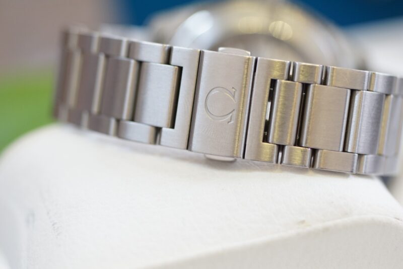 dong-ho-Omega-seamaster-co-axial-chronometer-85702894-so-xanh-cu-chinh-hang-7