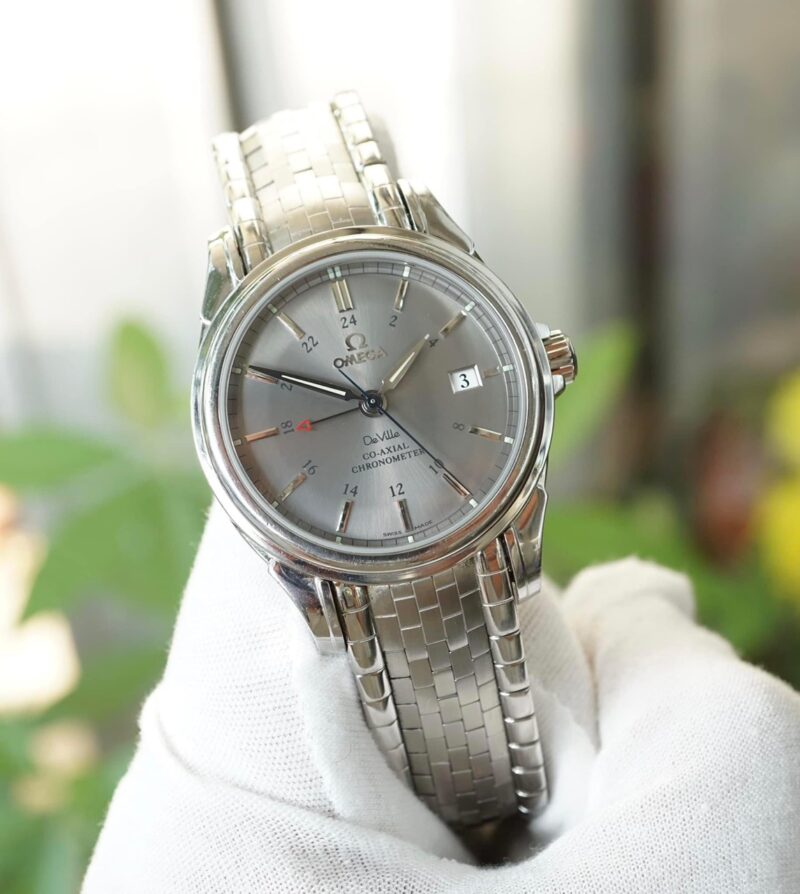 dong-ho-Omega-De-Ville-Co-Axial-Chronometer-Power-Reserve-4532.31.00-cu-chinh-hang-3