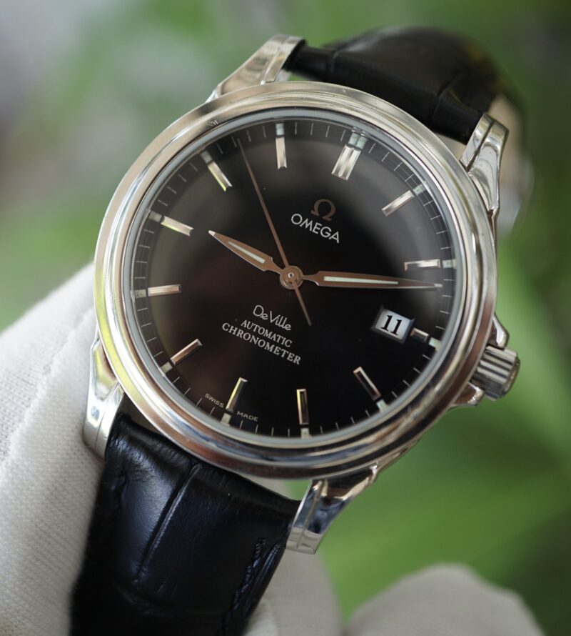 dong-ho-cu-chinh-hang-Omega-deville-cao-cap-mat-mau-den-6