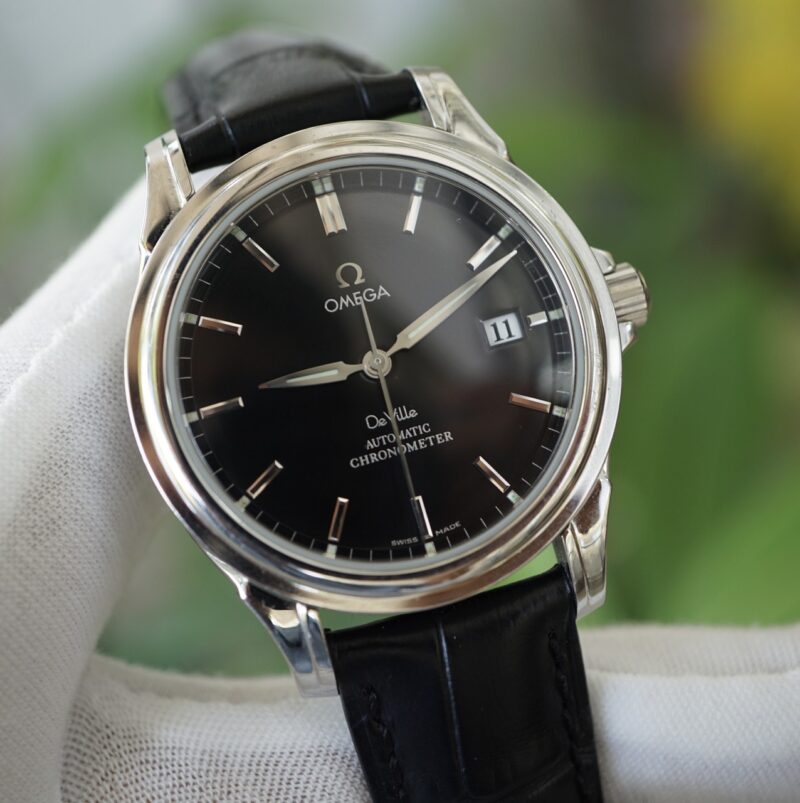 dong-ho-cu-chinh-hang-Omega-deville-cao-cap-mat-mau-den-7