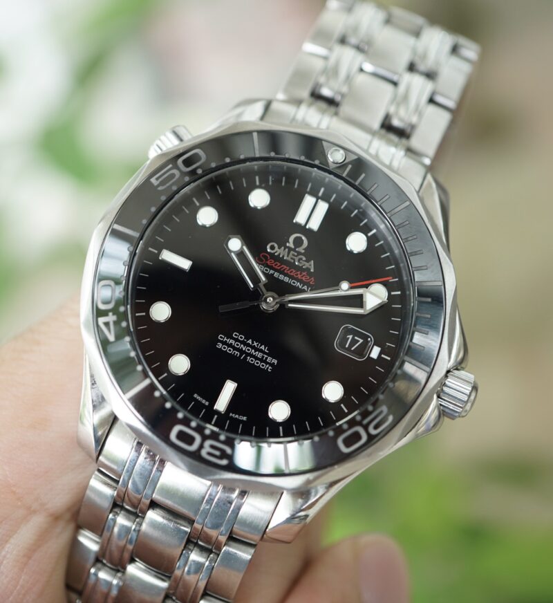 dong-ho-cu-chinh-hang-Omega-seamaster-300-ceramic-6