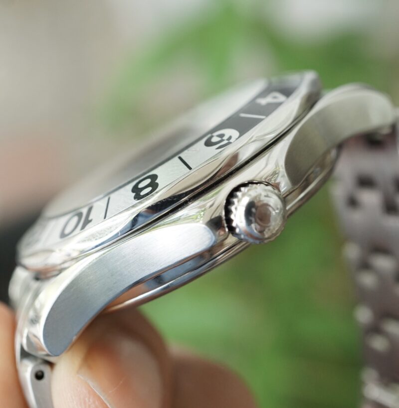 dong-ho-cu-chinh-hang-Omega-seamaster-GMT-41.5-mm-3