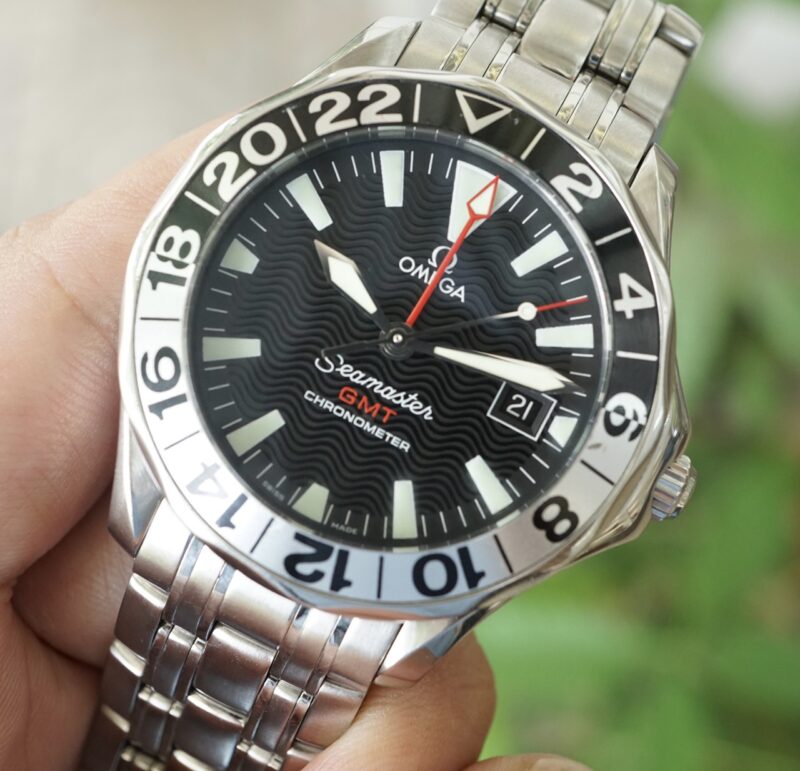 dong-ho-cu-chinh-hang-Omega-seamaster-GMT-41.5-mm-6