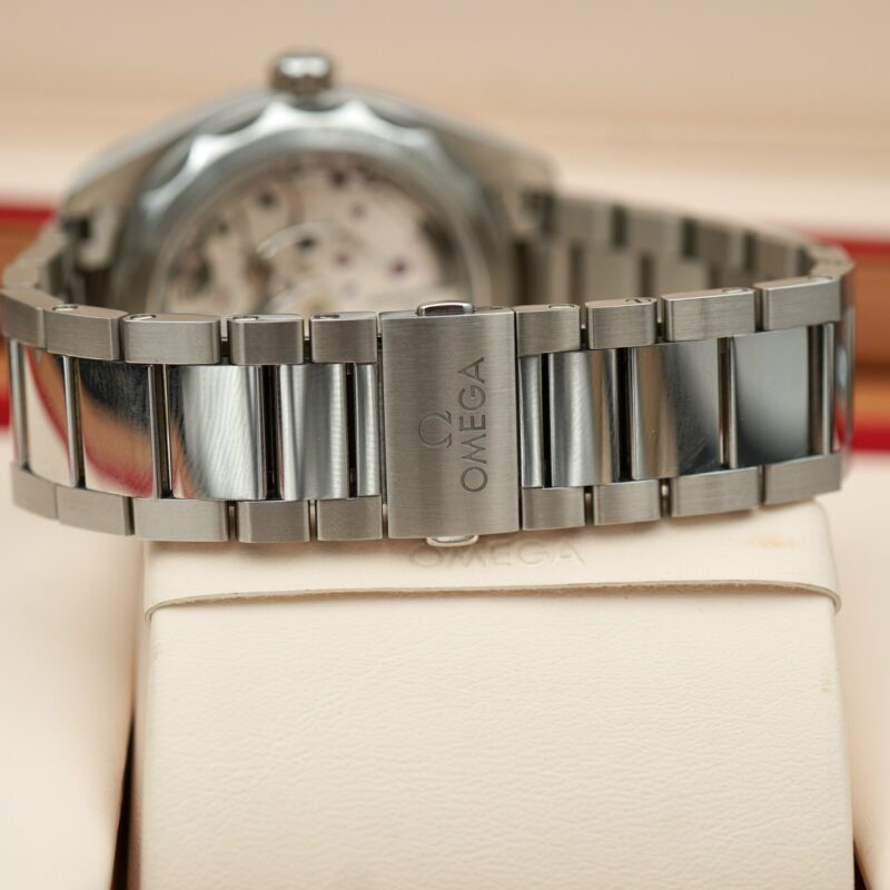 dong-ho-Omega-Seamaster-Aqua-Terra-Automatic-Mens-Watch-22010412103002-cu-chinh-hang-4