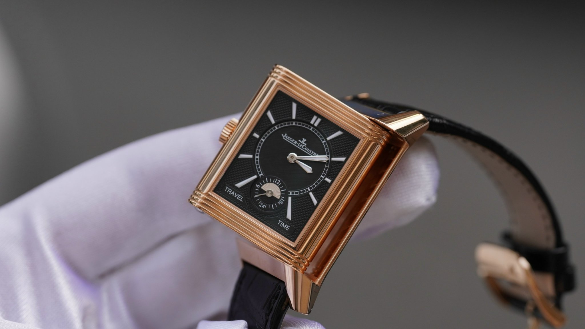 Jaeger-lecoultre reverso classic large duoface small seconds silver dial men's watch Jaeger-lecoultre reverso classic large duoface small seconds silver dial men's watch