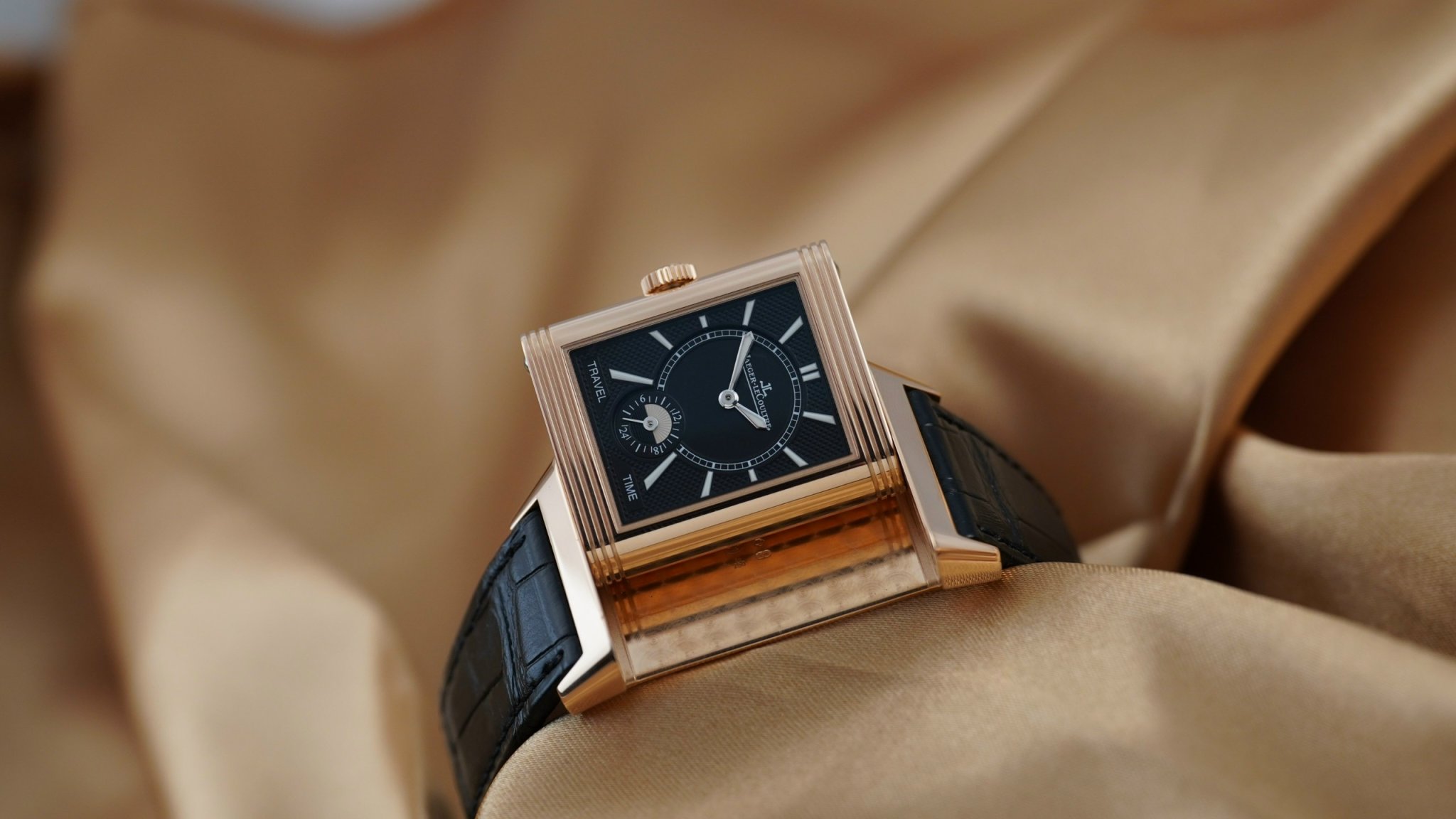 Jaeger-lecoultre reverso classic large duoface small seconds silver dial men's watch Jaeger-lecoultre reverso classic large duoface small seconds silver dial men's watch