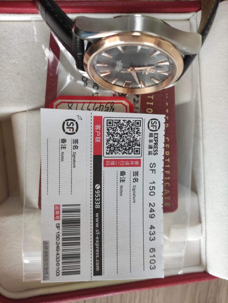 dong-ho-Omega-Aqua-Terra-Master-18K-Benzel-2312339.2106001-cu-chinh-hang-2