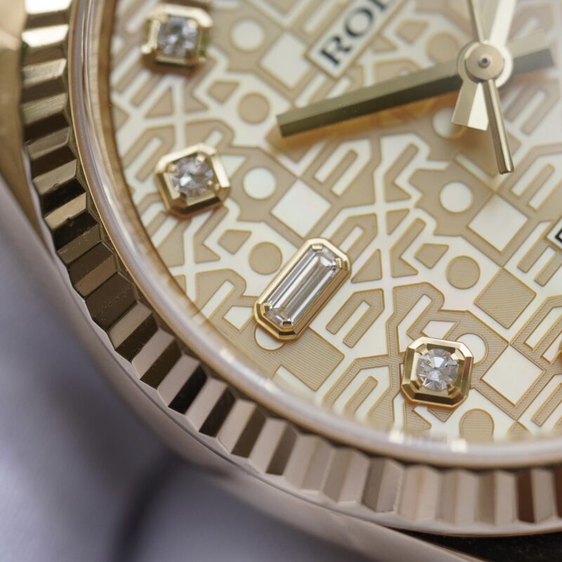 dong-ho-Rolex-Day-Date-118238-Mop-vi-tinh-36-mm-cu-chinh-hang-5