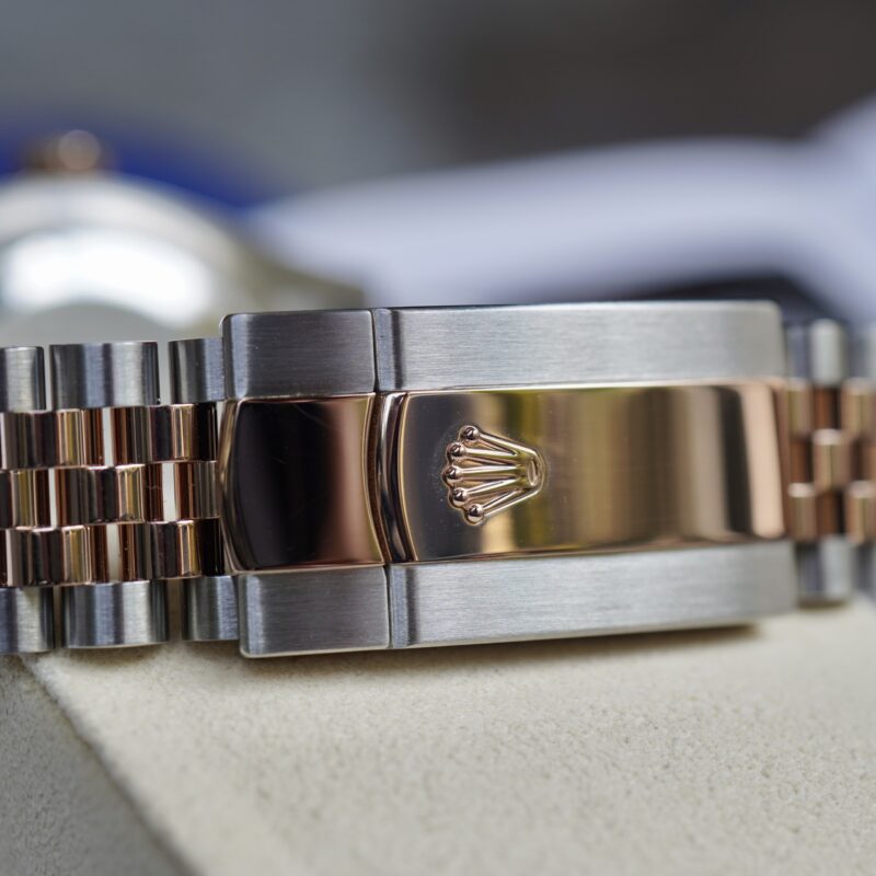 dong-ho-cu-chinh-hang-Rolex-126231-mat-vi-tinh-nau-size-36mm-7