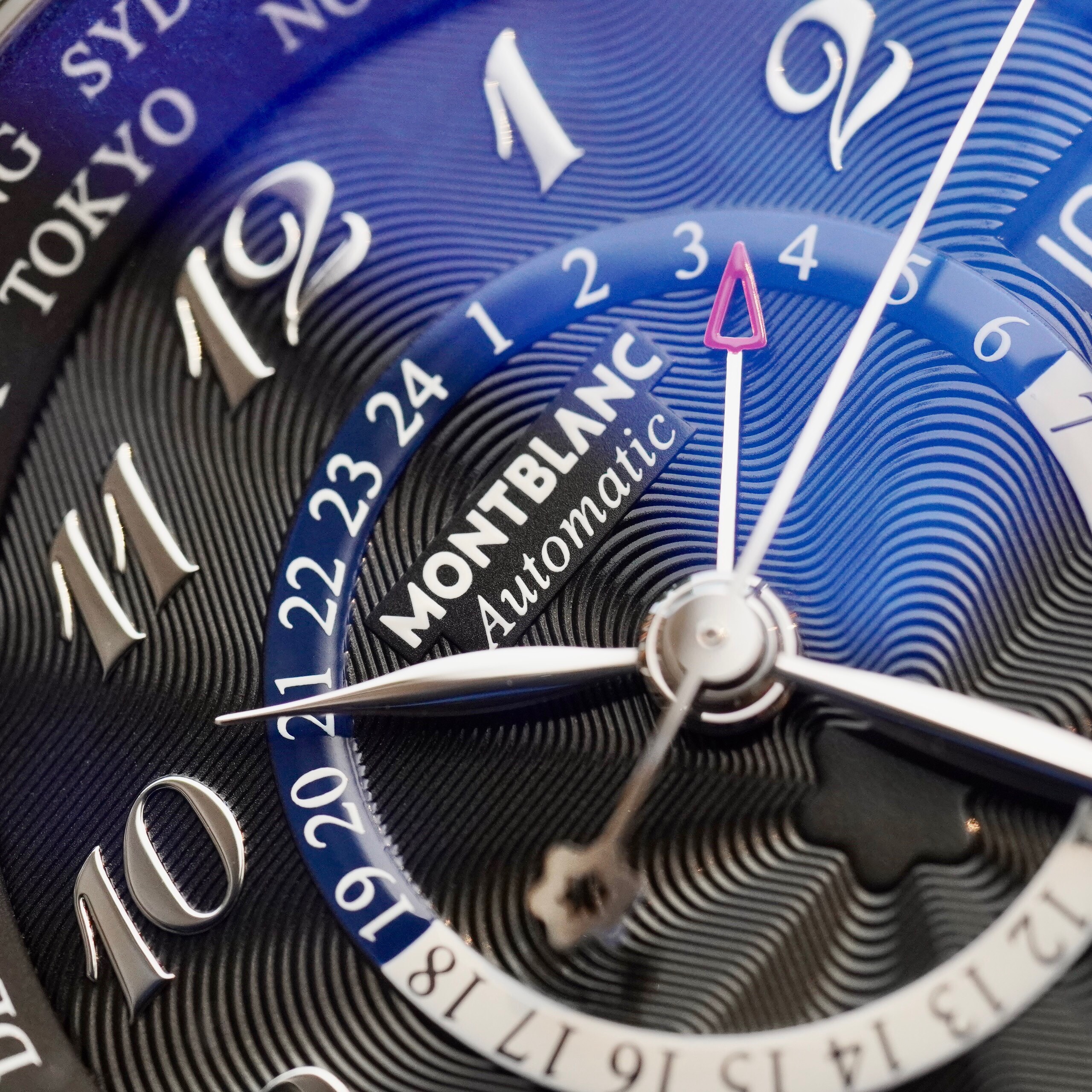 Montblanc Star Traditional Collection World - Time GMT Montblanc Star Traditional Collection World - Time GMT