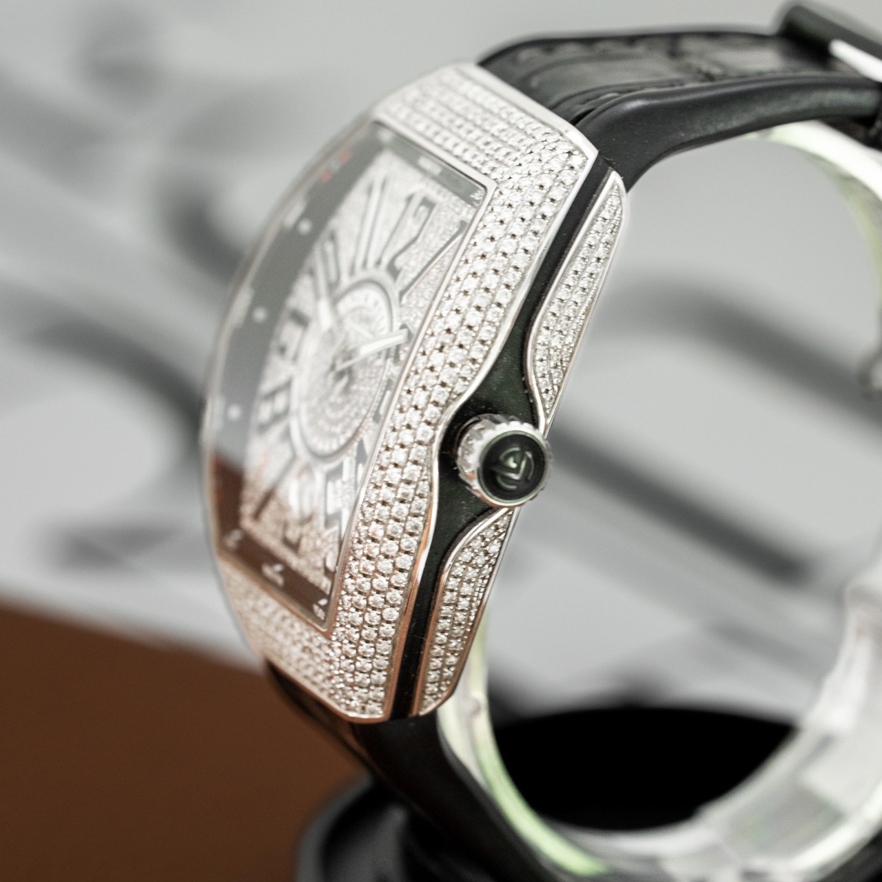 z4522925403973_8c0954f927bac391559479e7c9f07acd Franck Muller V41 full Diamond