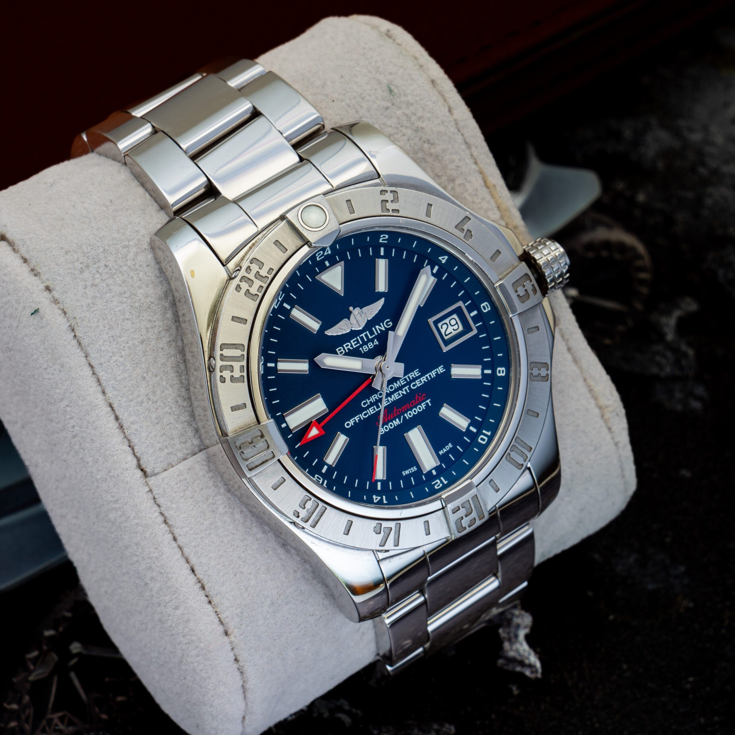 z4556907552667_6029f4df279a6a2acfef263de377dcf1 Đồng Hồ Breitling Avenger II GMT A32390 Cũ Chính Hãng