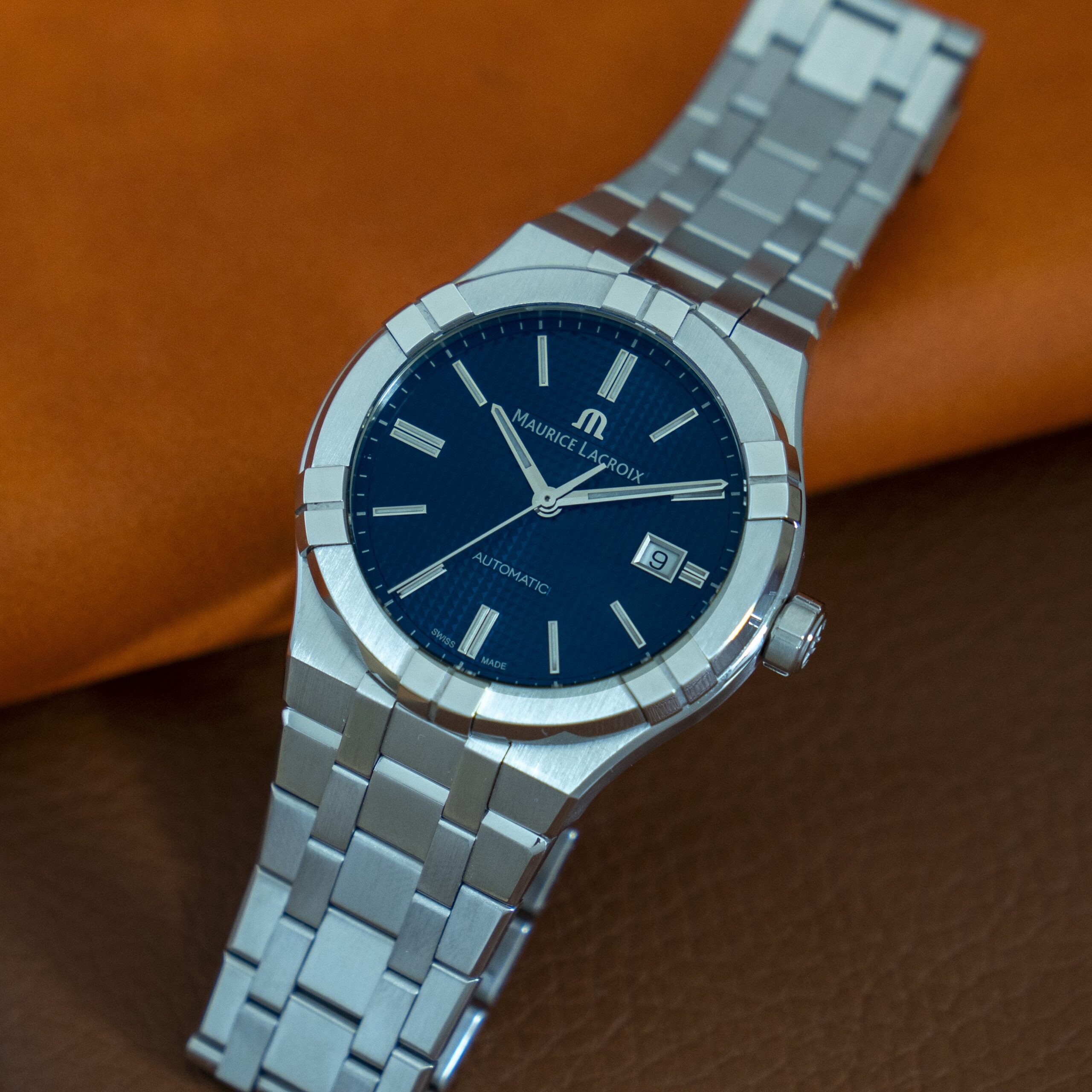z4601332879714_ccf41055d60ff2d1dd843e924d8028aa Đồng Hồ Maurice Lacroix Aikon Blue 42mm AI6008-SS002-430-1 Cũ Chính Hãng