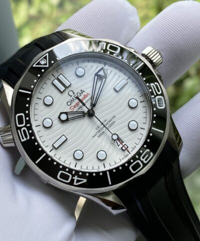 Đồng Hồ OMG  Seamaster Professional Diver 300m  210.32.42.20.04.001 Cũ
