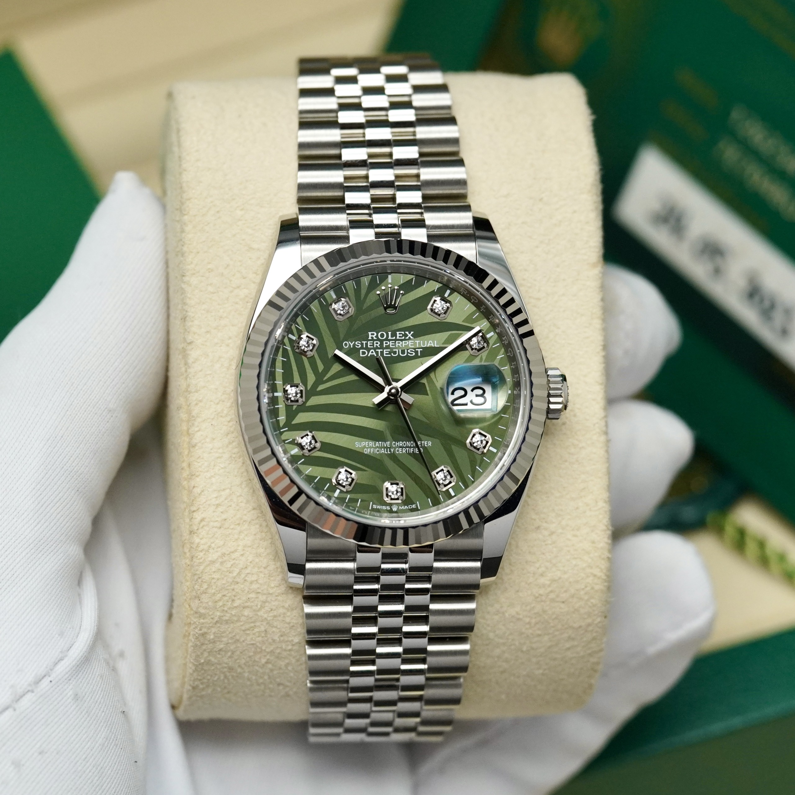 z4642341515101_9c8b8cba20d074ba1c6f089869617ddf Đồng Hồ Rolex Datejust 126234 Mặt Số Lá Cọ Màu Xanh Cũ