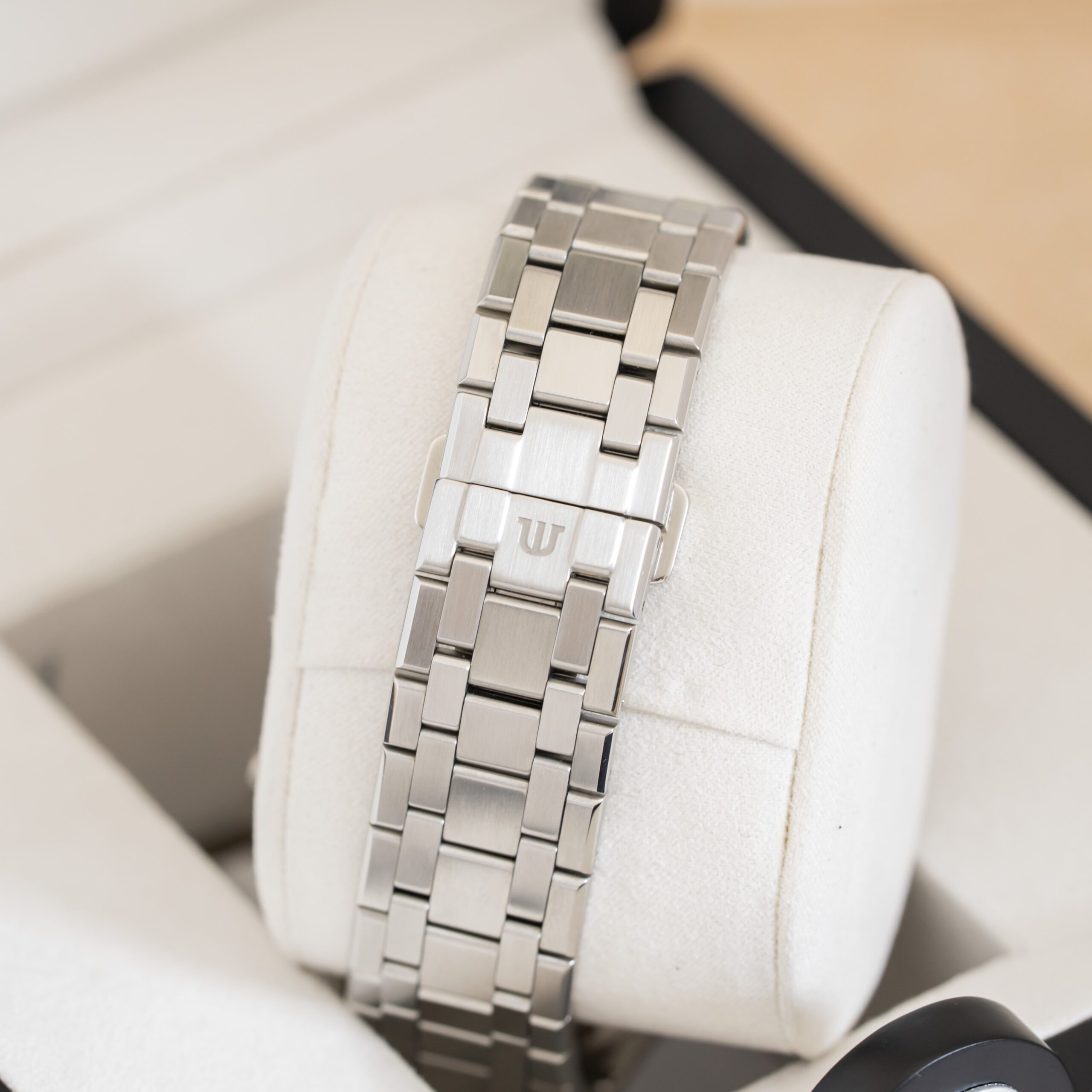 z4739997766891_64226f1bf50cd98799462afbb2b1e19c ĐỒNG HỒ MAURICE LACROIX AIKON VENTURER AUTOMATIC AI6058-SS002-430-2 Cũ