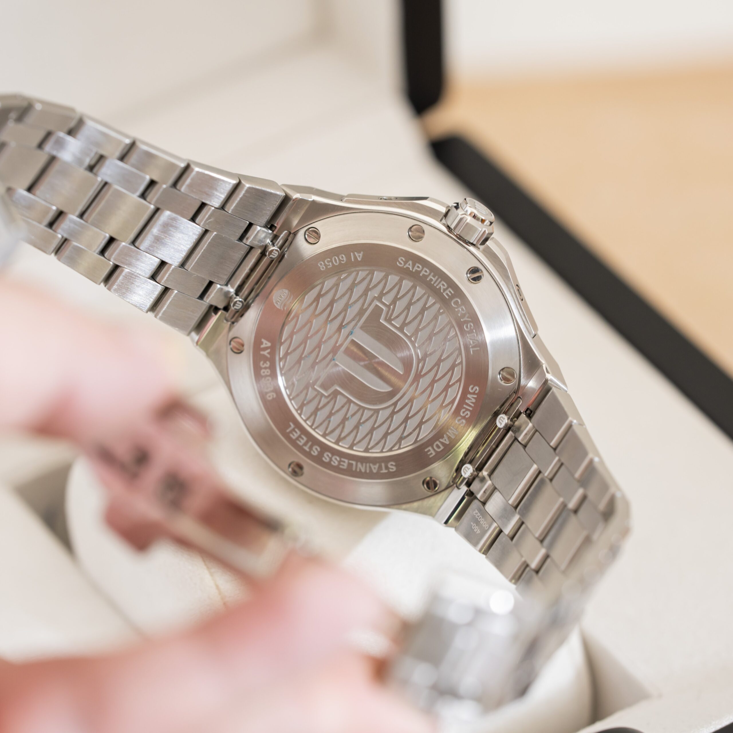 z4739997807748_b7cc8dca8ebb4a0944f8fdc9c0f1e4b2 ĐỒNG HỒ MAURICE LACROIX AIKON VENTURER AUTOMATIC AI6058-SS002-430-2 Cũ
