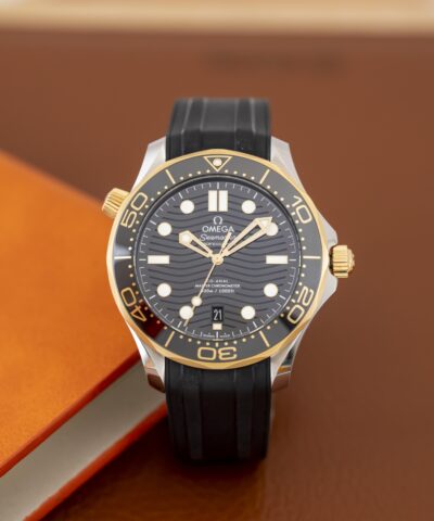 Đồng Hồ Omega Seamaster Co-Axial Master Chronometer 210.22.42.20.01.001 Cũ