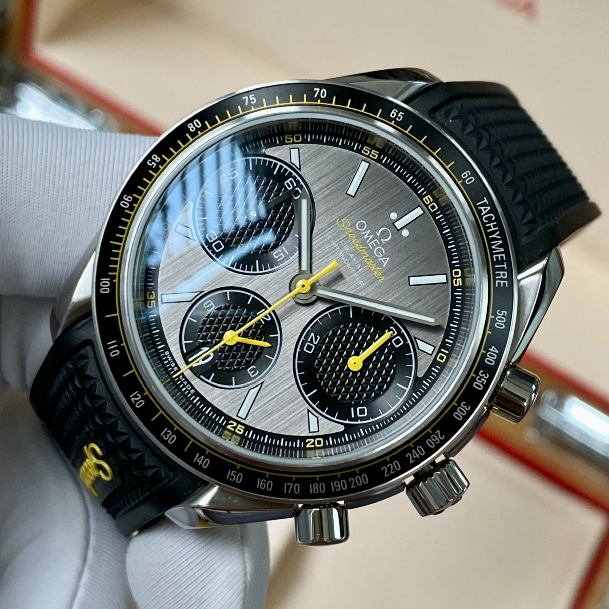 z4764687199161_47422e907fa5680379f8bf88a39cd3b1 Đồng Hồ OMEGA Speedmaster Racing Co-Axial 326.32.40.50.06.001 Cũ