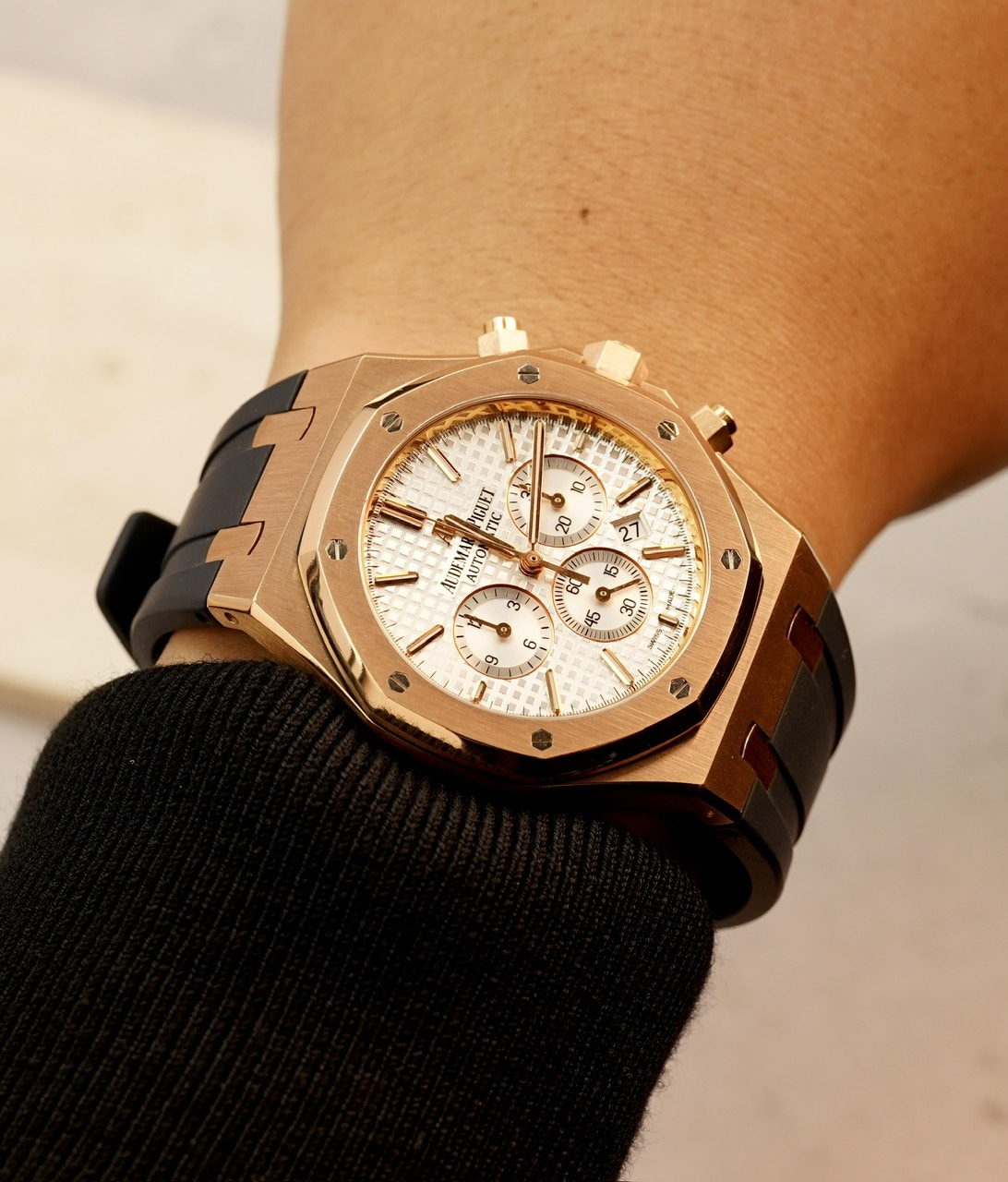 z4856783306688_daca0e7f1a222a78f14ec08e536f68ed Đồng Hồ Audemars Piguet Royal Oak Chronograph 18k Rose Gold 26320OR.OO.D088CR.01 Cũ