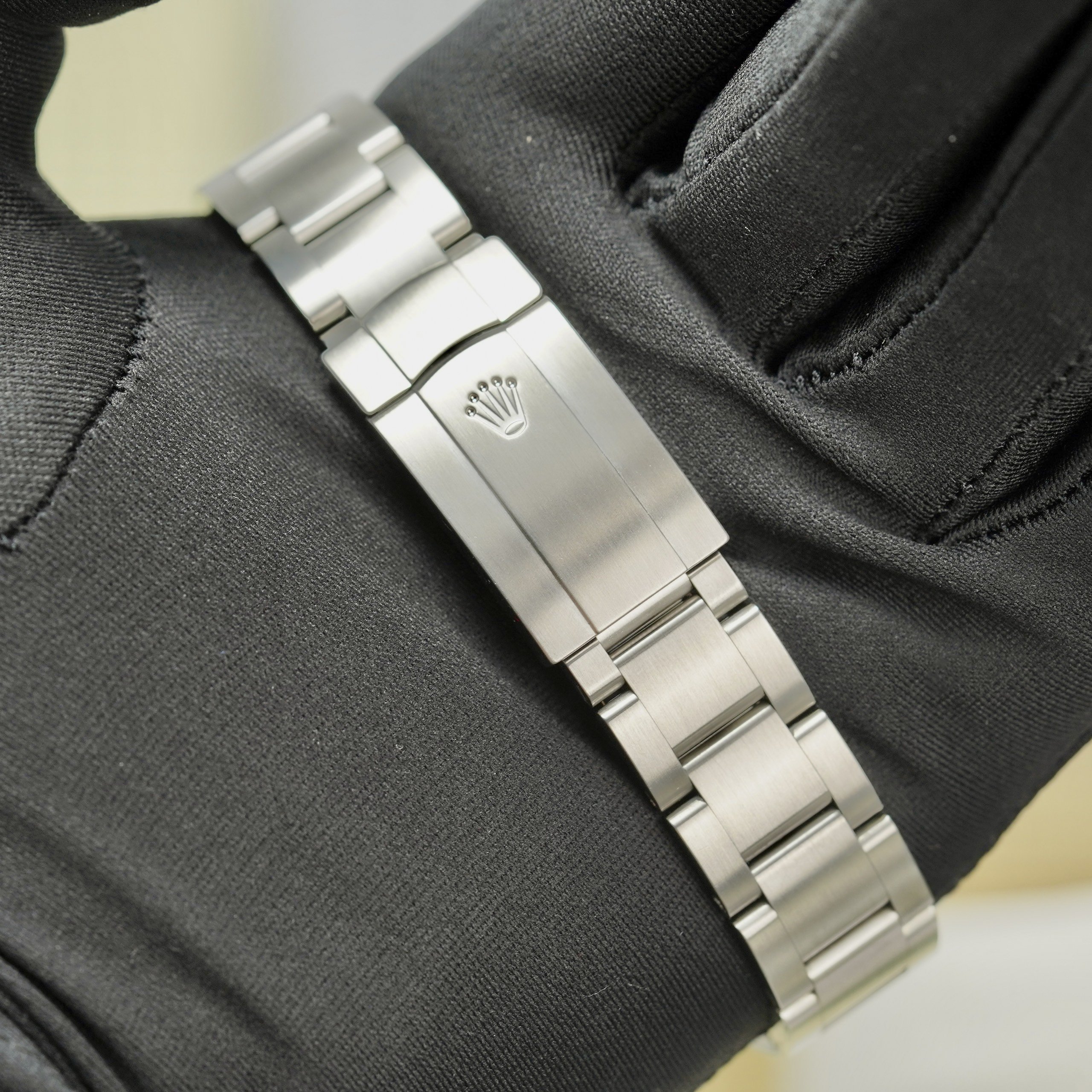 z4870518936722_fc5a5c50c23b4e1bb516aa32f240f7e4 Đồng Hồ Rolex Airking Stainless Steel Black Dial 116900 Cũ