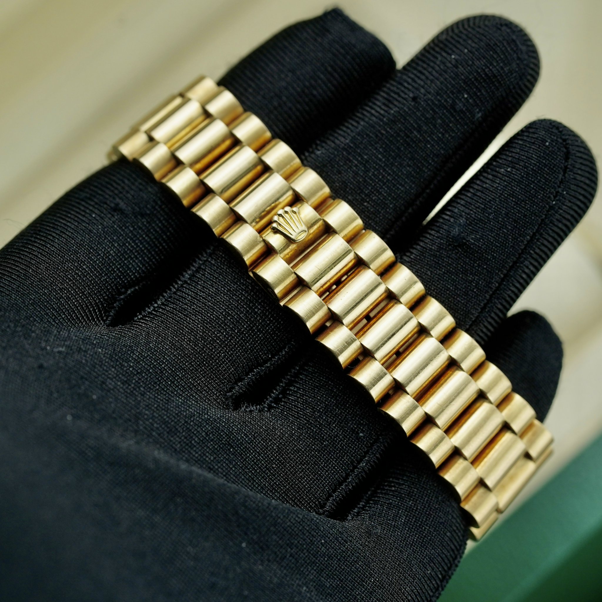z4885619119184_2561ad6c40744af1436cbc8a84ba4a1d Đồng Hồ Rolex Day-Date 36mm 1803 18k Yellow Gold Presidential Blue Vignette Dial Cũ