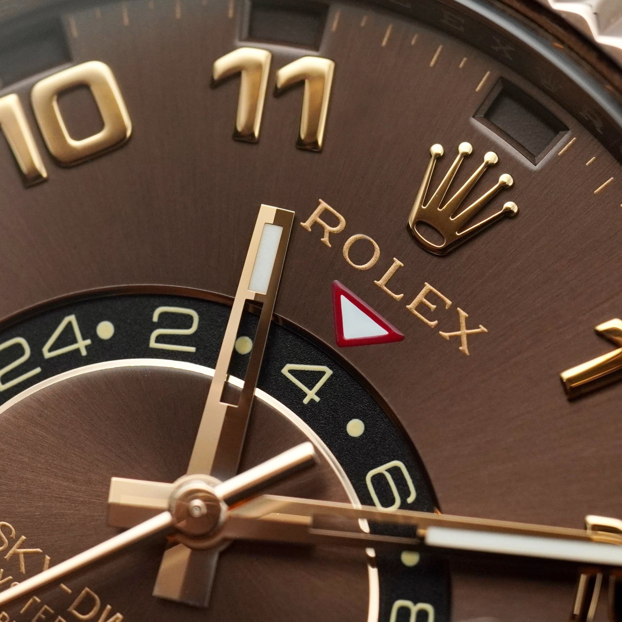 z4885623810415_b1d4520f49cb9881a94c5e2a5bc8ad7c Đồng Hồ Rolex Oyster Perpetual Sky-Dweller Everose Gold 326135 Chocolate Cũ