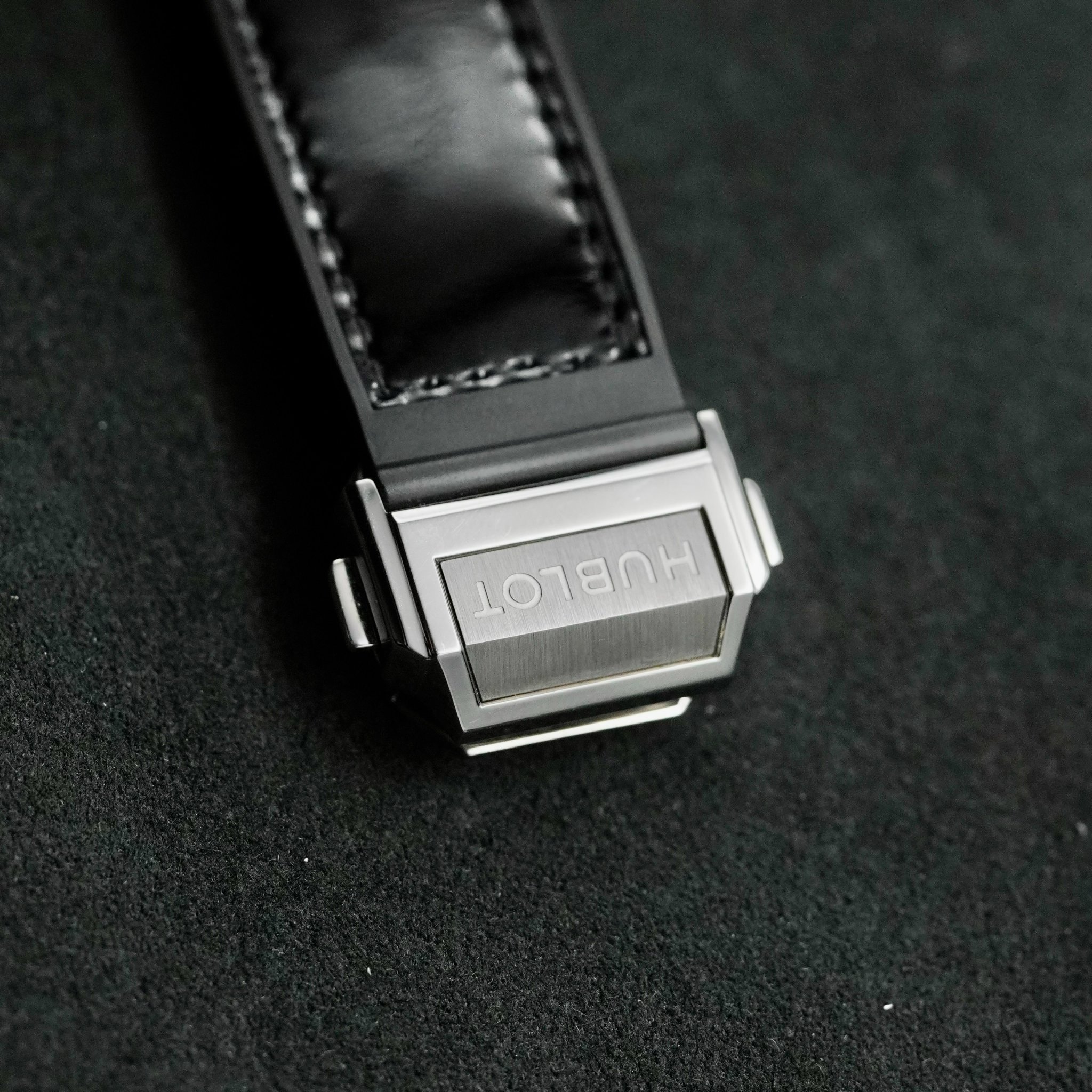 z4947507466102_0d3c34b9c5701fe8b89e3d93c35353de Đồng Hồ Hublot Big Bang Sangbleu Diamond Pave 465.SS.1117.VR.1704.MXM18 Cũ
