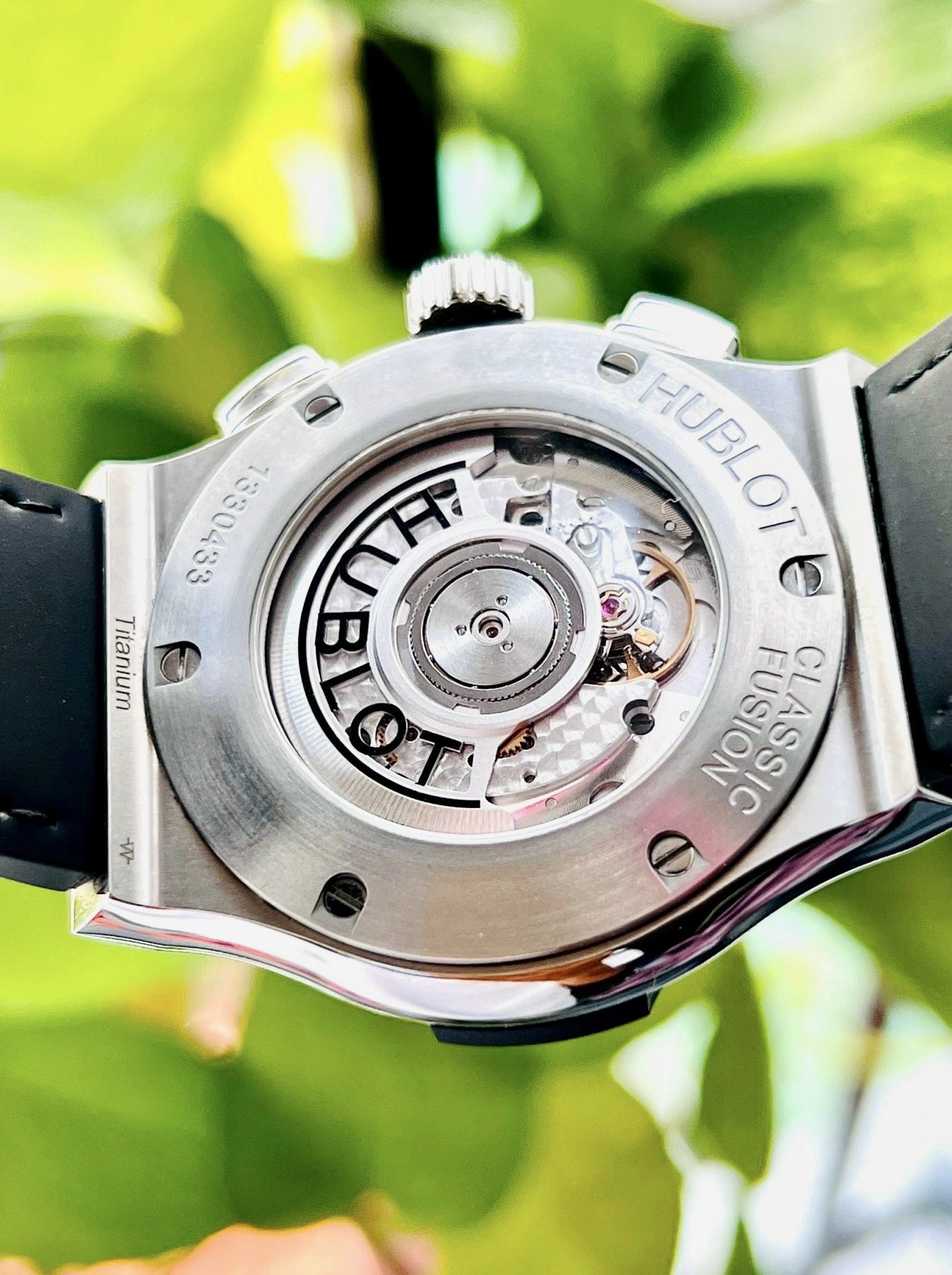 z4955877519241_1d6ae3e64e71b91bddd773b32a3b85fa Đồng Hồ Hublot Classic Fusion Chronograph Titanium Black Dial 541.NX.1171.LR Cũ