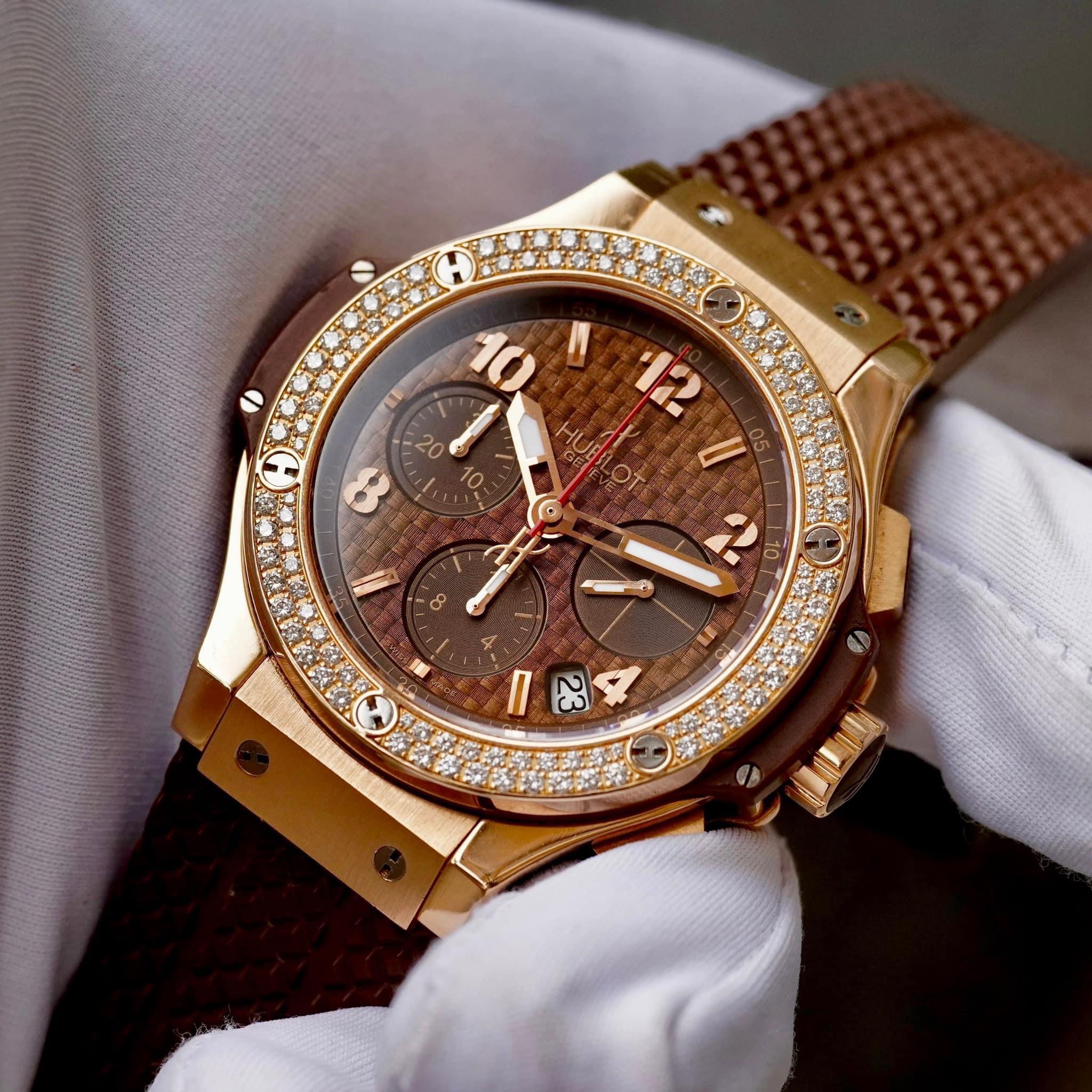 z5032500513755_81dbedc072a5f6930a9c99555f04d9f2 Đồng Hồ Hublot Big Bang Chronograp King Gold Capuchino Diamond 341.PC.1007.RX.114 Cũ