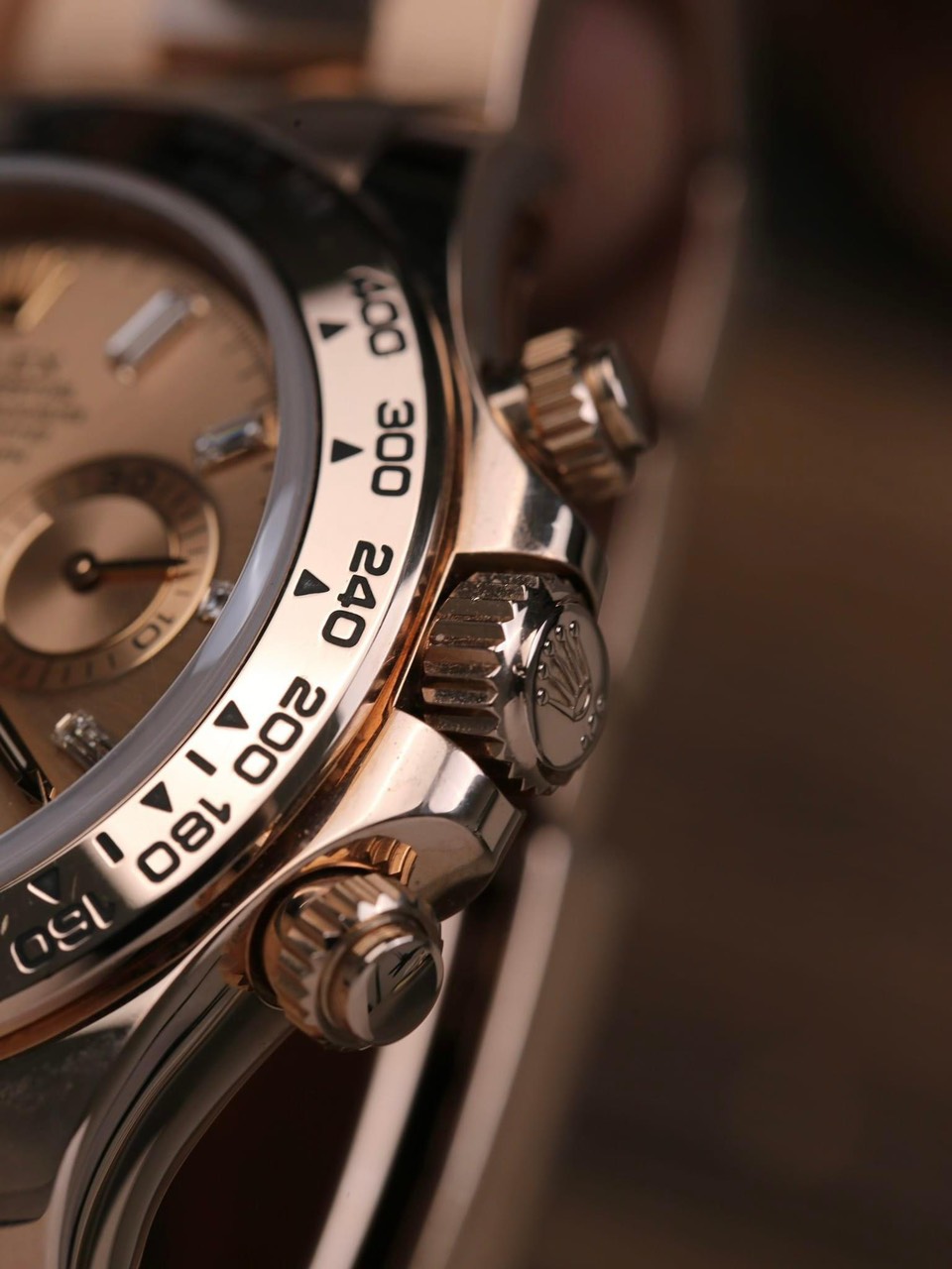 z5050333002180_d7f52190de4bb6d5429eae0f72442b3d Đồng Hồ Rolex Cosmograph Daytona 40mm Everose gold 116505 Cũ