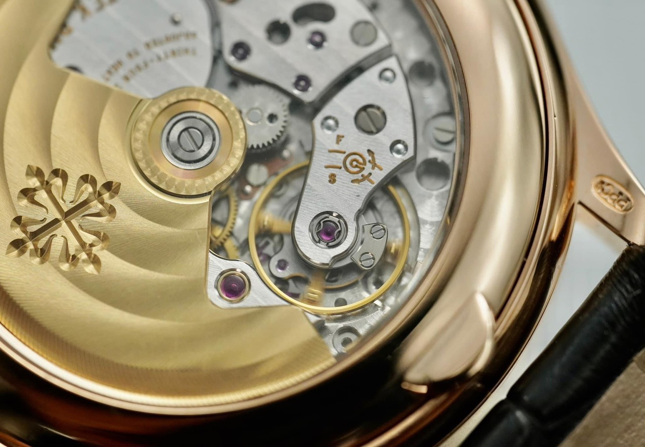 Đồng hồ Patek Philippe Annual Calendar 5396R-001 18k Rose Gold 39mm Onlywatch (3)