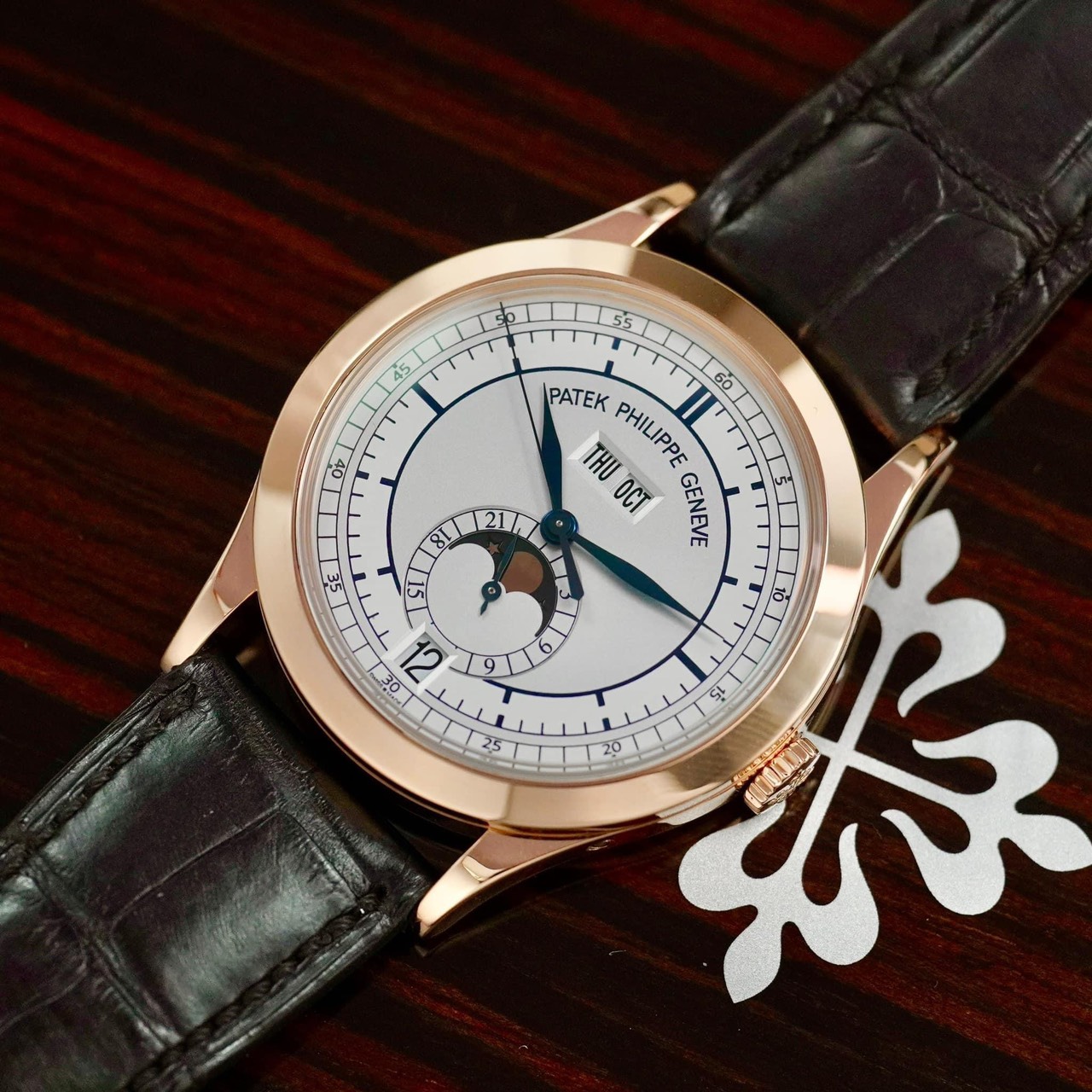 Đồng hồ Patek Philippe Annual Calendar 5396R-001 18k Rose Gold 39mm Onlywatch (9)