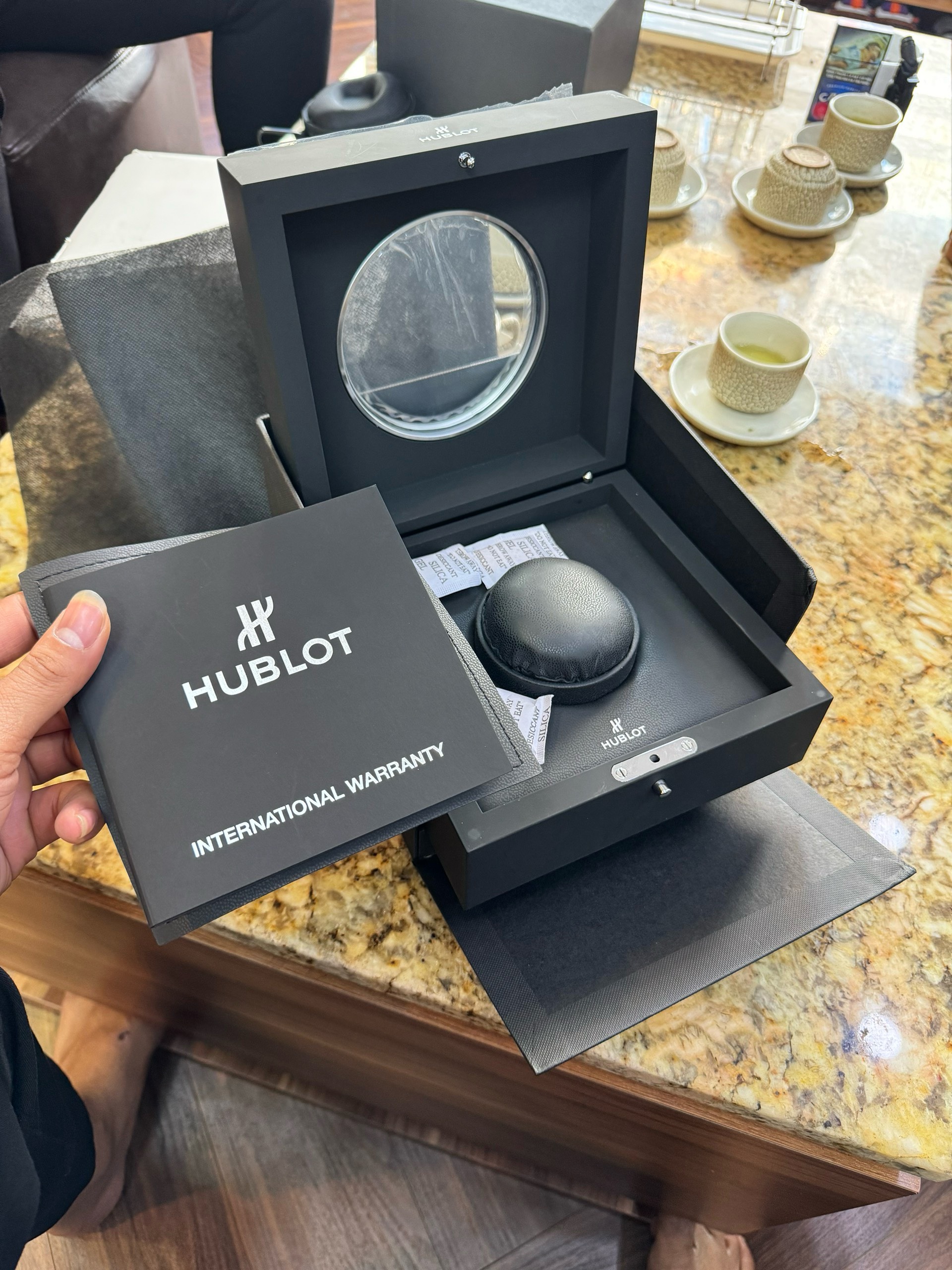 Hublot Classic Fusion 40mm 550.NS.1800.RX (8)