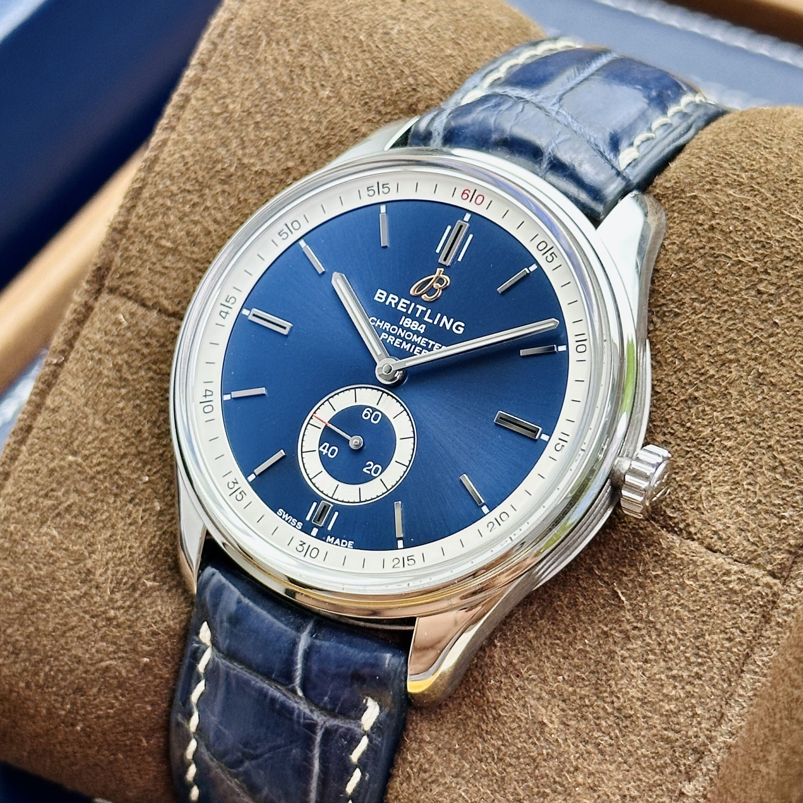Breitling Premier Chronometer Blue 40mm - A37340 (2)