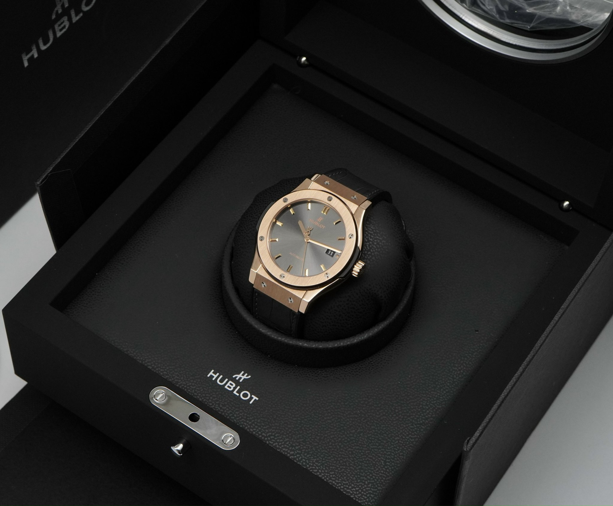 Hublot Classic Fusion 18k King Gold 42mm 542.OX.7180 (13)