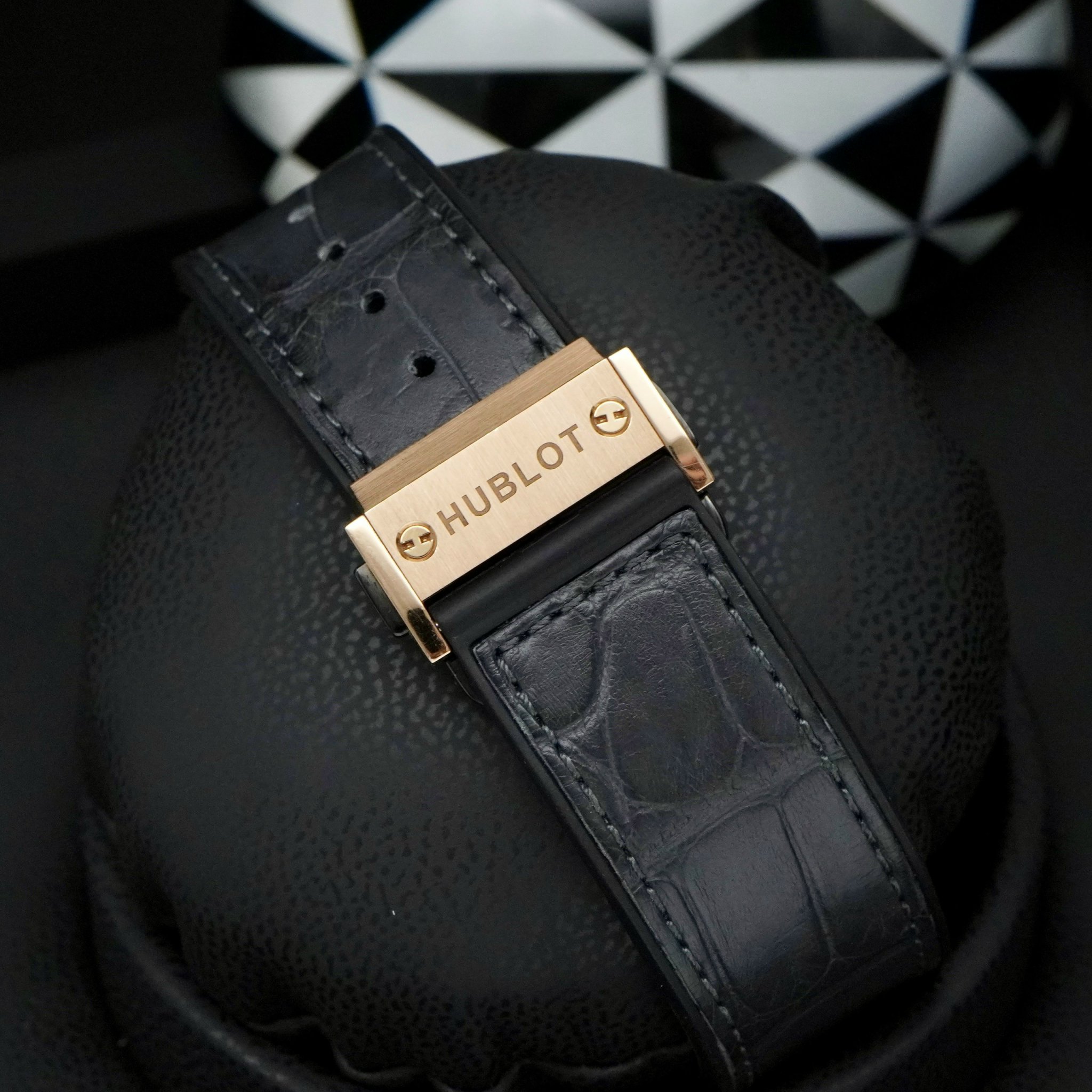 Hublot Classic Fusion 18k King Gold 42mm 542.OX.7180 (14)