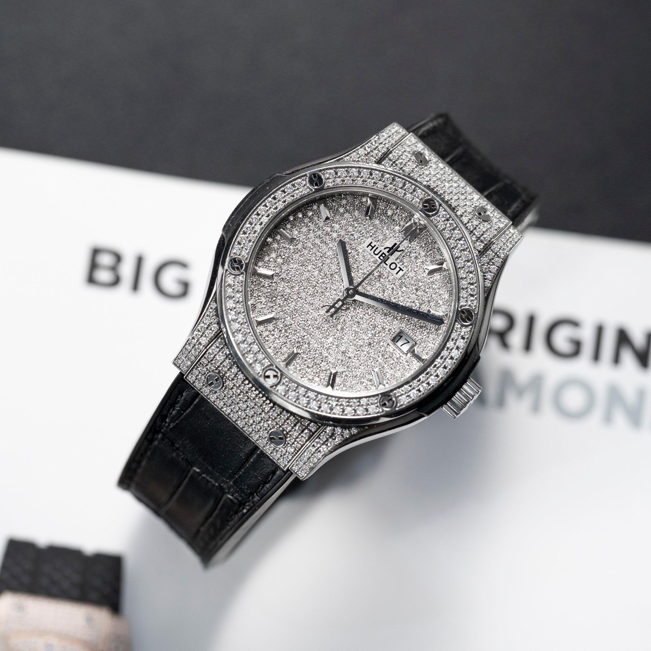 Hublot Classic Fusion 42mm Full Kim Cương Thiên Nhiên (5)