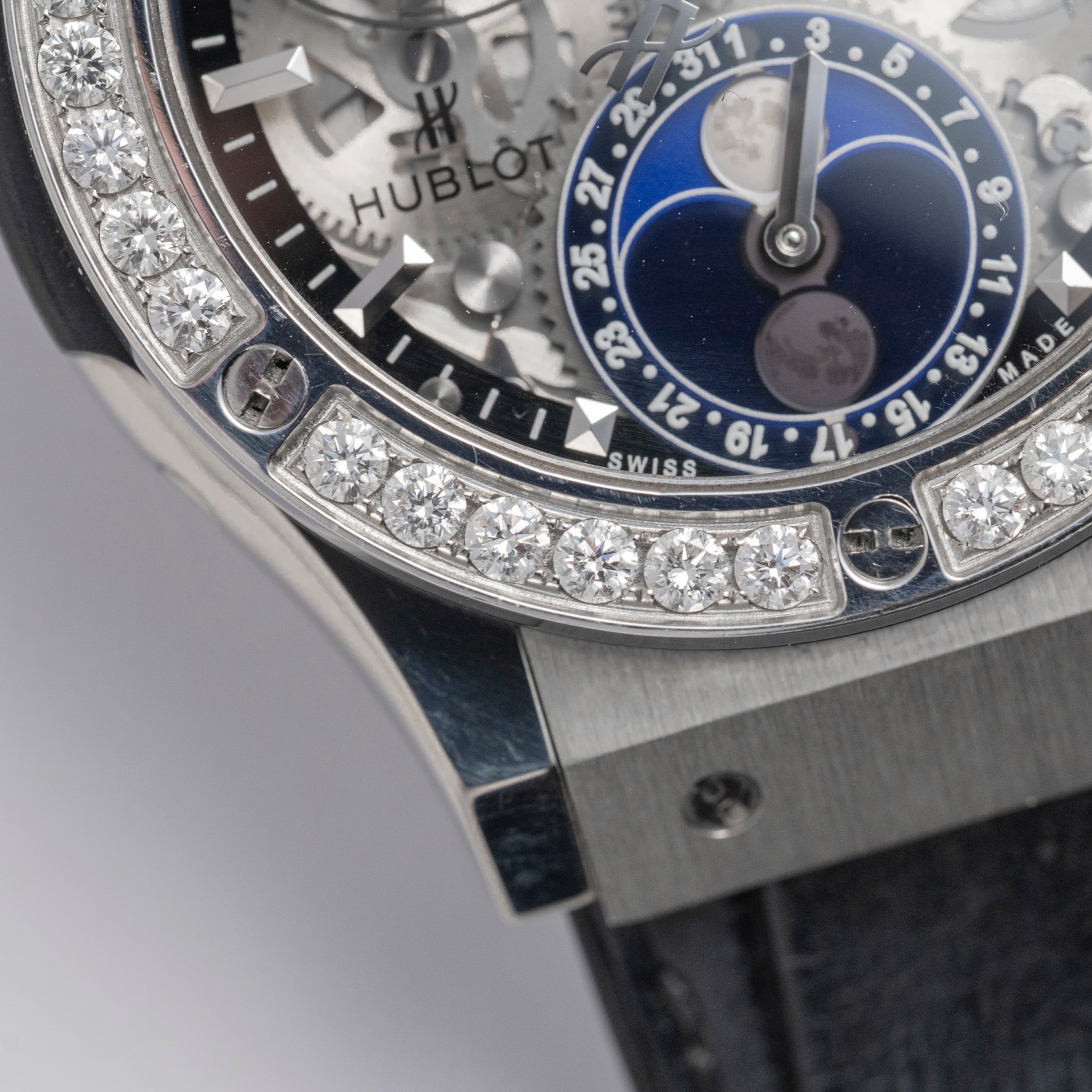 Hublot Classic Fusion Aerofusion Moonphase 547.NX.0170.LR 42mm (16)