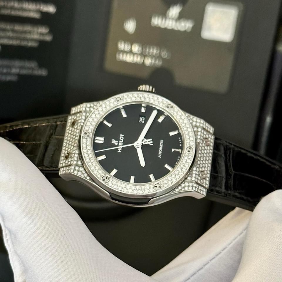 Hublot Classic Fusion Black Pave 42mm 542.NX.1171 (2)