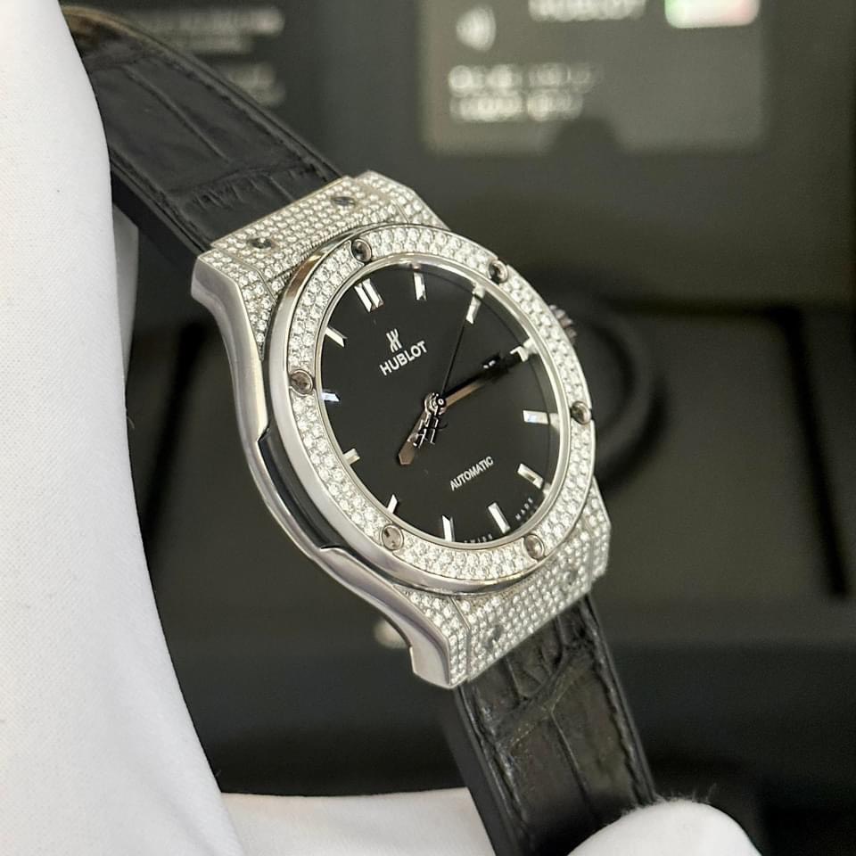 Hublot Classic Fusion Black Pave 42mm 542.NX.1171 (3)