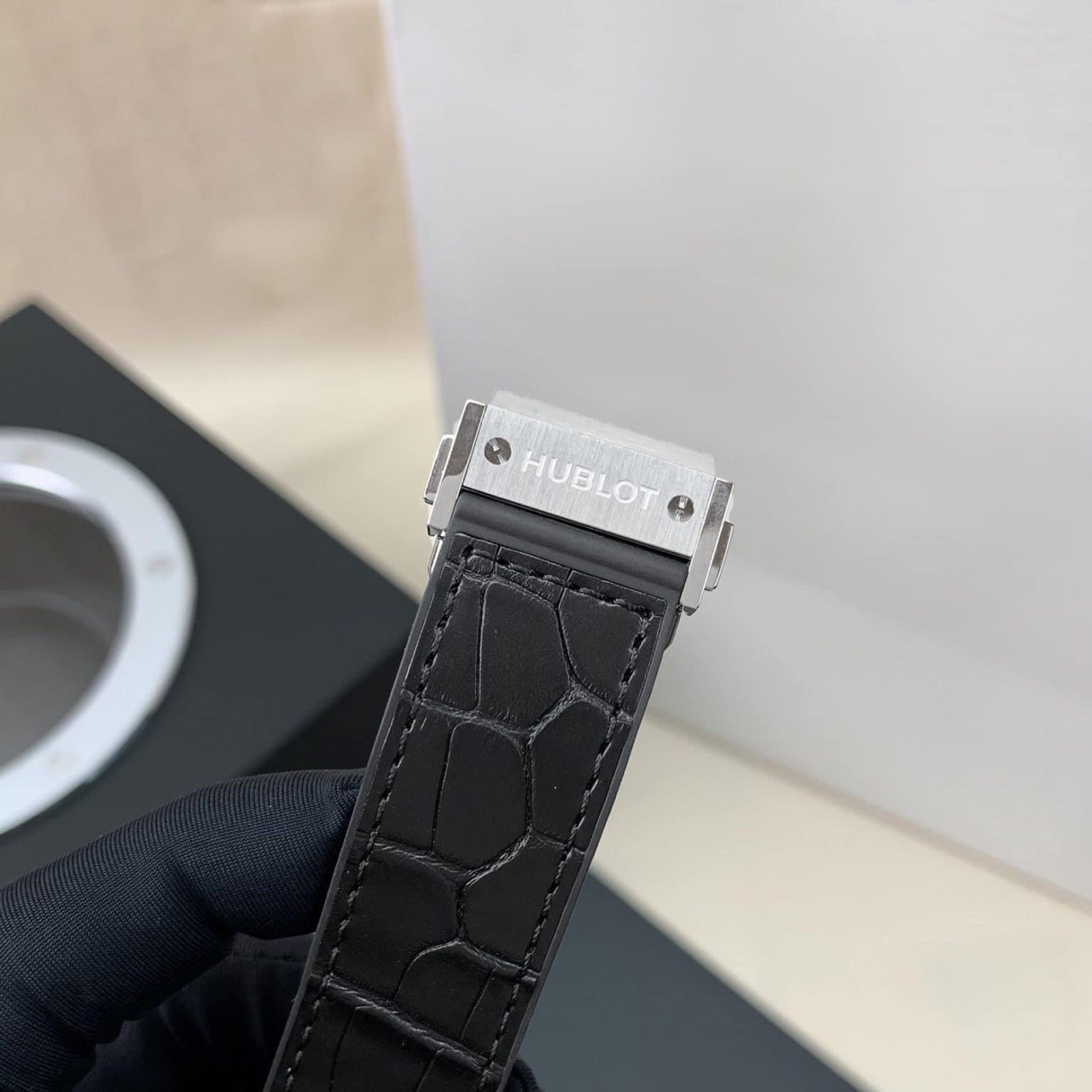 Hublot Classic Fusion Black Pave 42mm 542.NX.1171 (5)