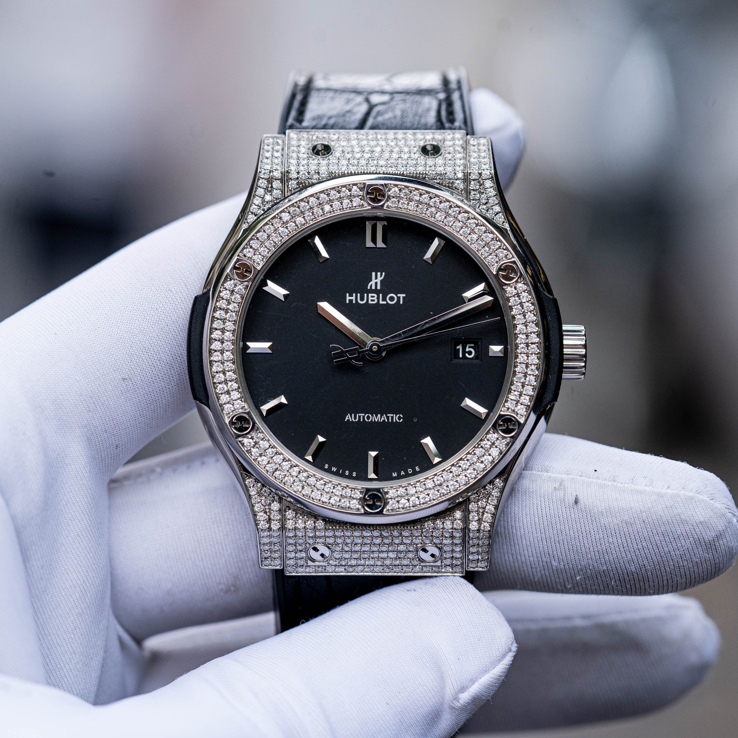 Hublot Classic Fusion Full Pave Diamond 42mm (17)