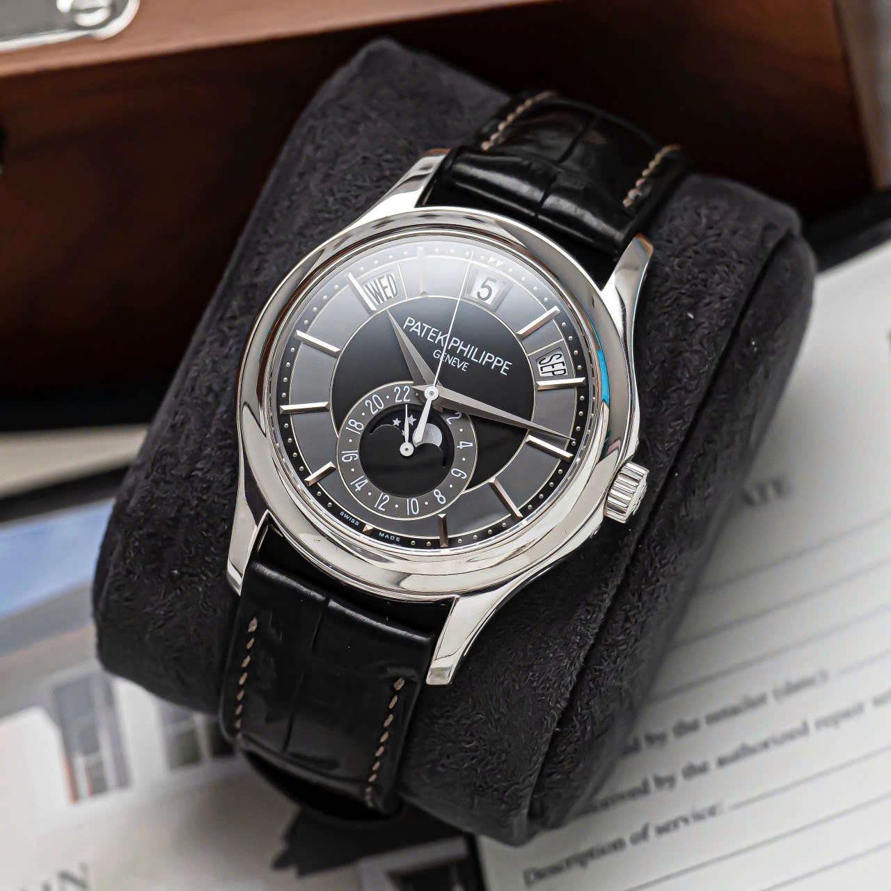 Patek Philippe Complications 40mm 5205G-010 Patek Philippe Complications 40mm 5205G-010