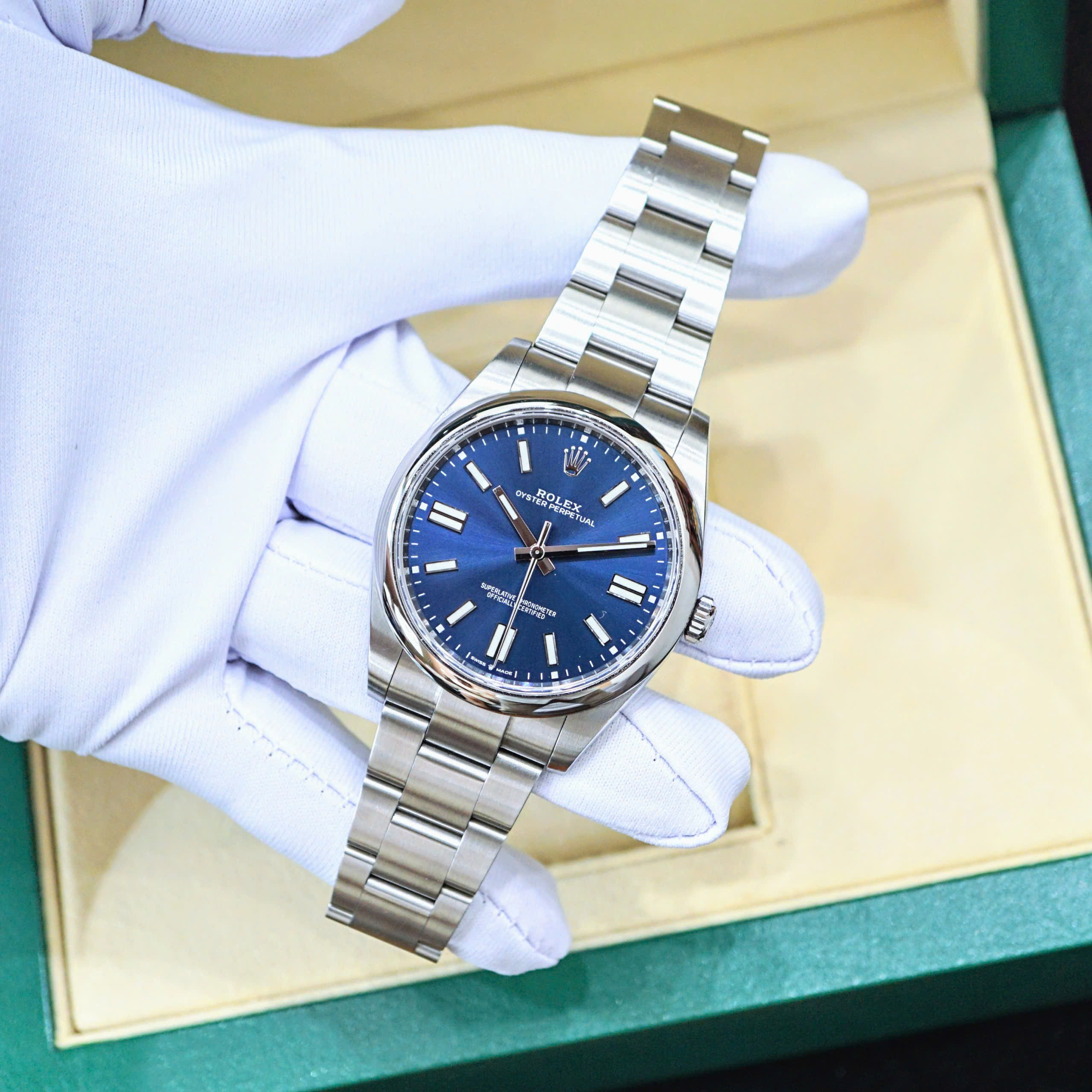 Rolex Oyster Perpetual 41mm 124300 Rolex Oyster Perpetual 41mm 124300