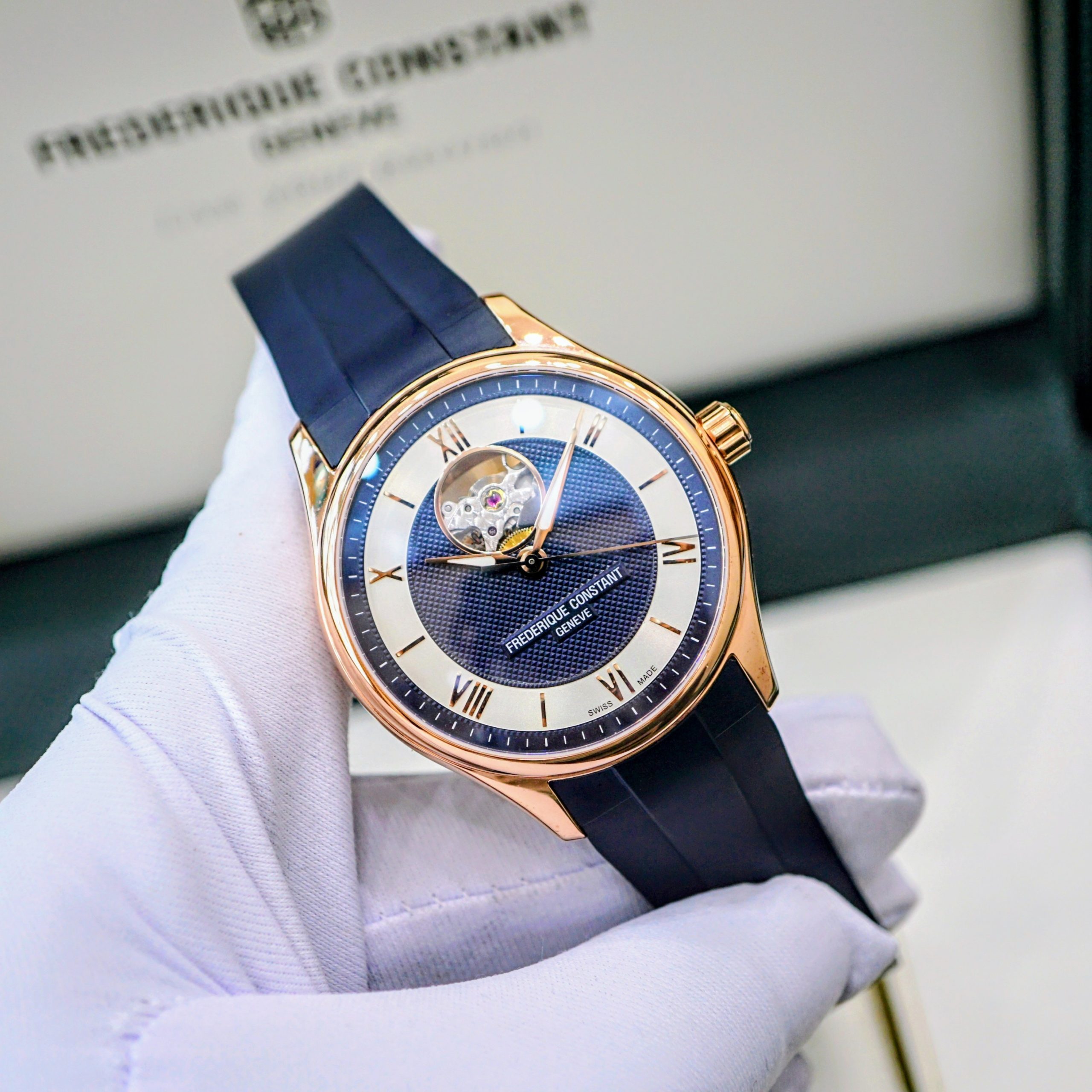 Frederique Constant Classic Openheart FC-310MNS5B4 Frederique Constant Classic Openheart FC-310MNS5B4