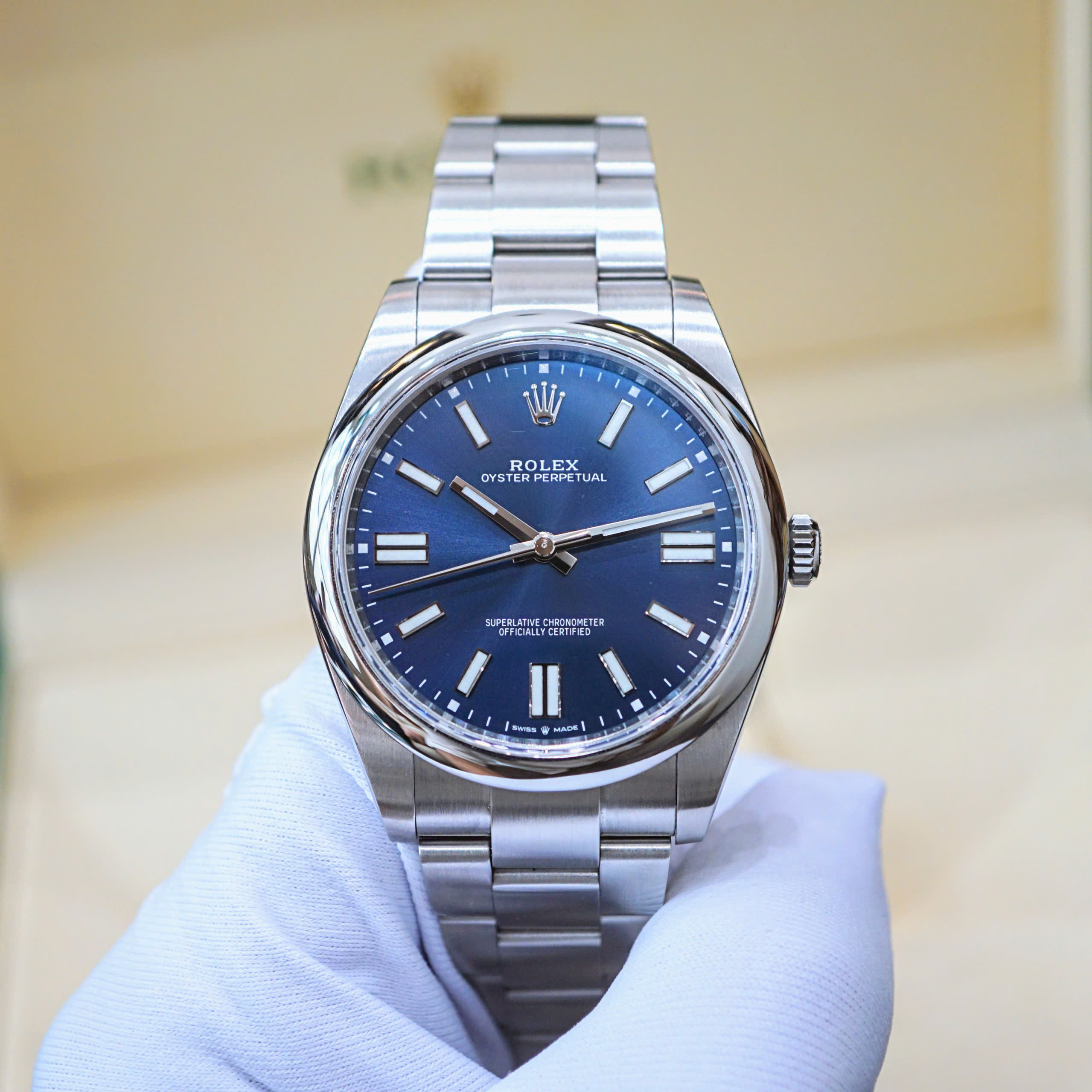 Rolex Oyster Perpetual 41mm 124300` Rolex Oyster Perpetual 41mm 124300