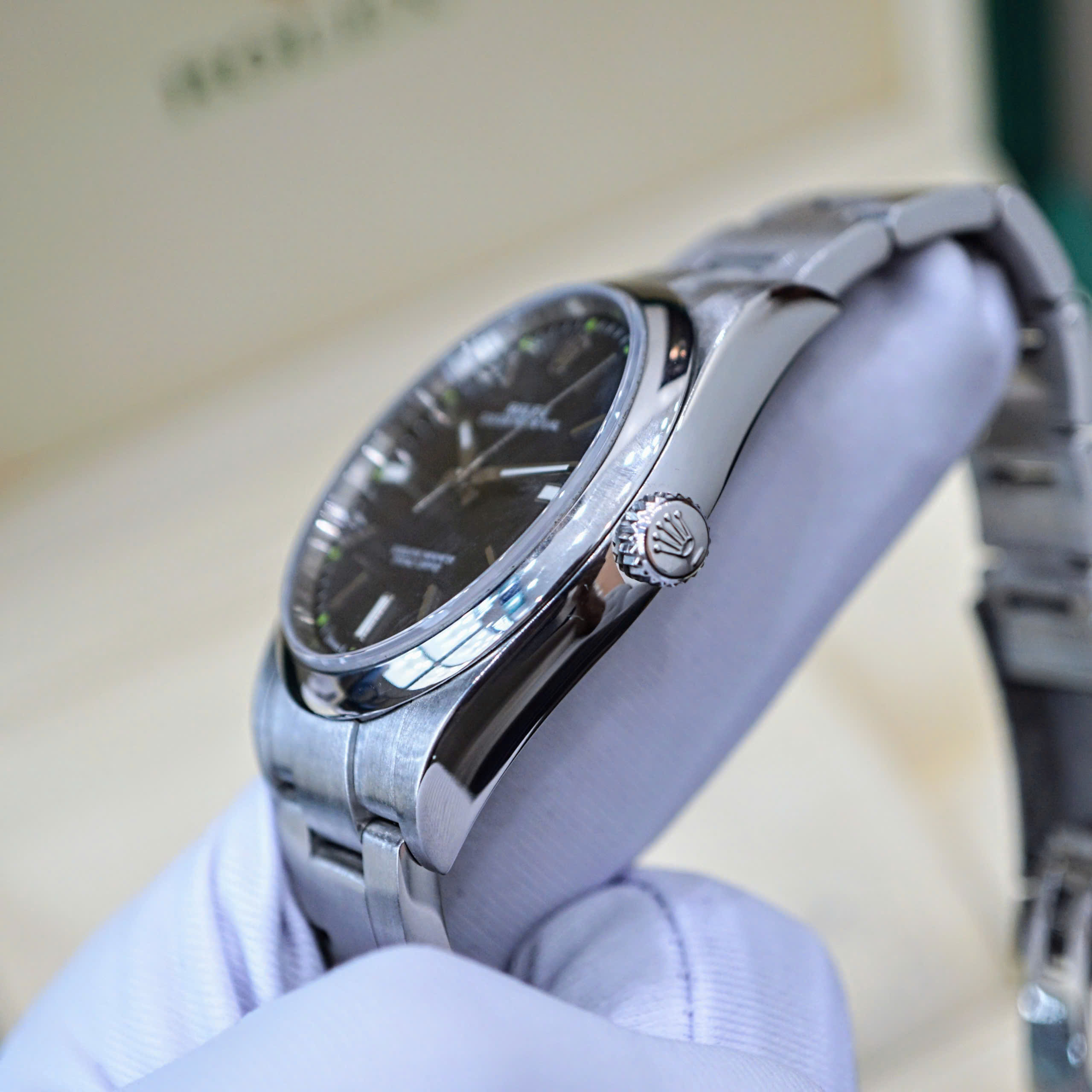 Rolex Oyster Perpetual 39mm 114300 Rolex Oyster Perpetual 39mm 114300
